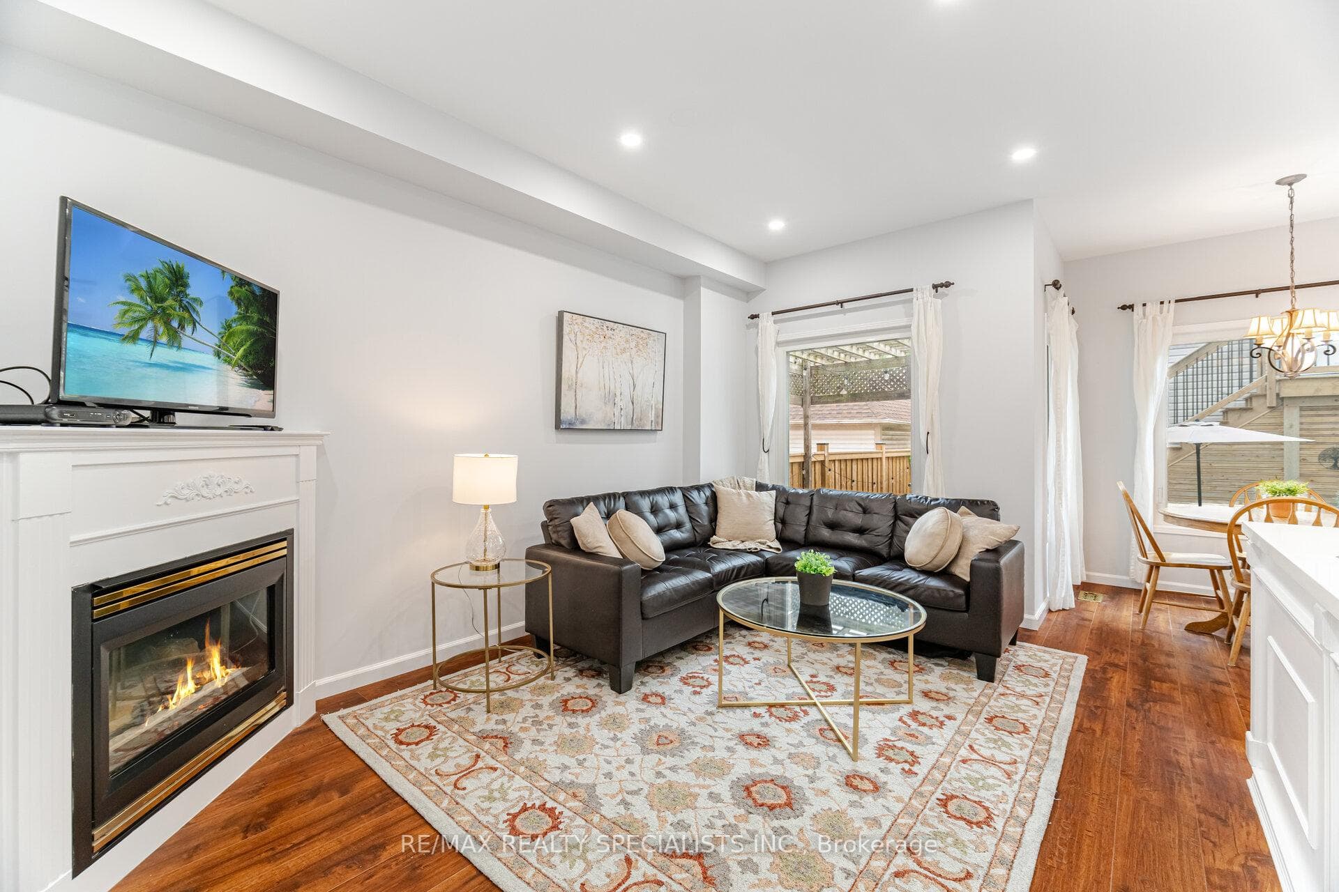 154 Roxton Road photo 9