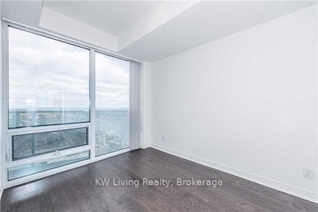 88 Harbour Street Unit 7304 photo 7