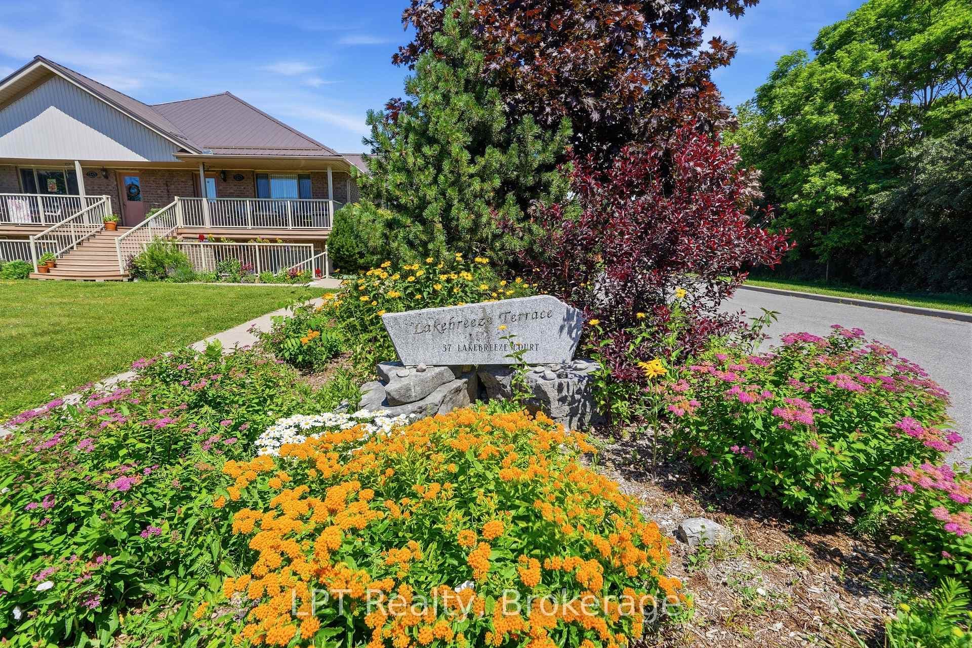 37 Lake Breeze Court Unit 5A photo 2