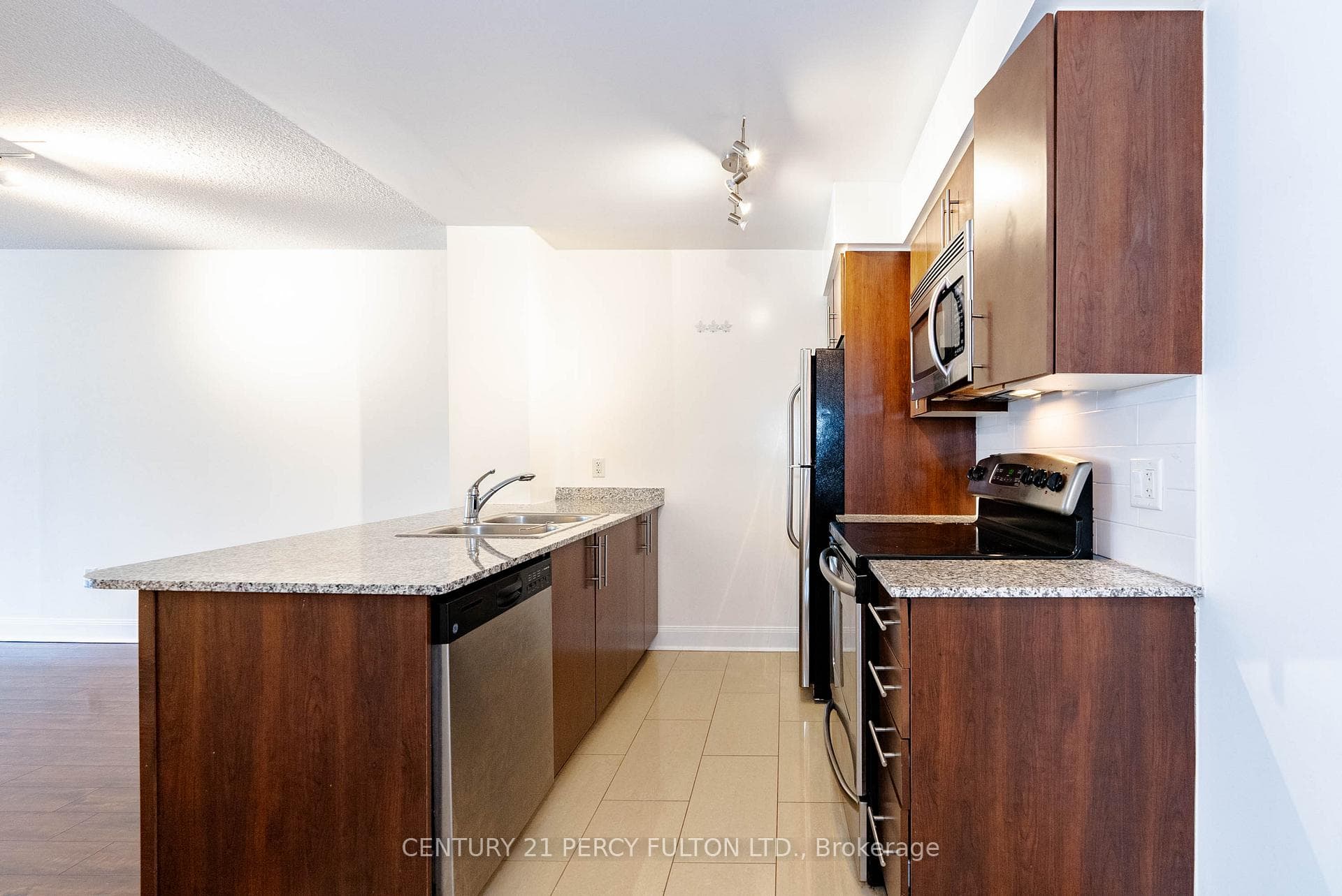 2191 Yonge Street Unit 706 photo 20