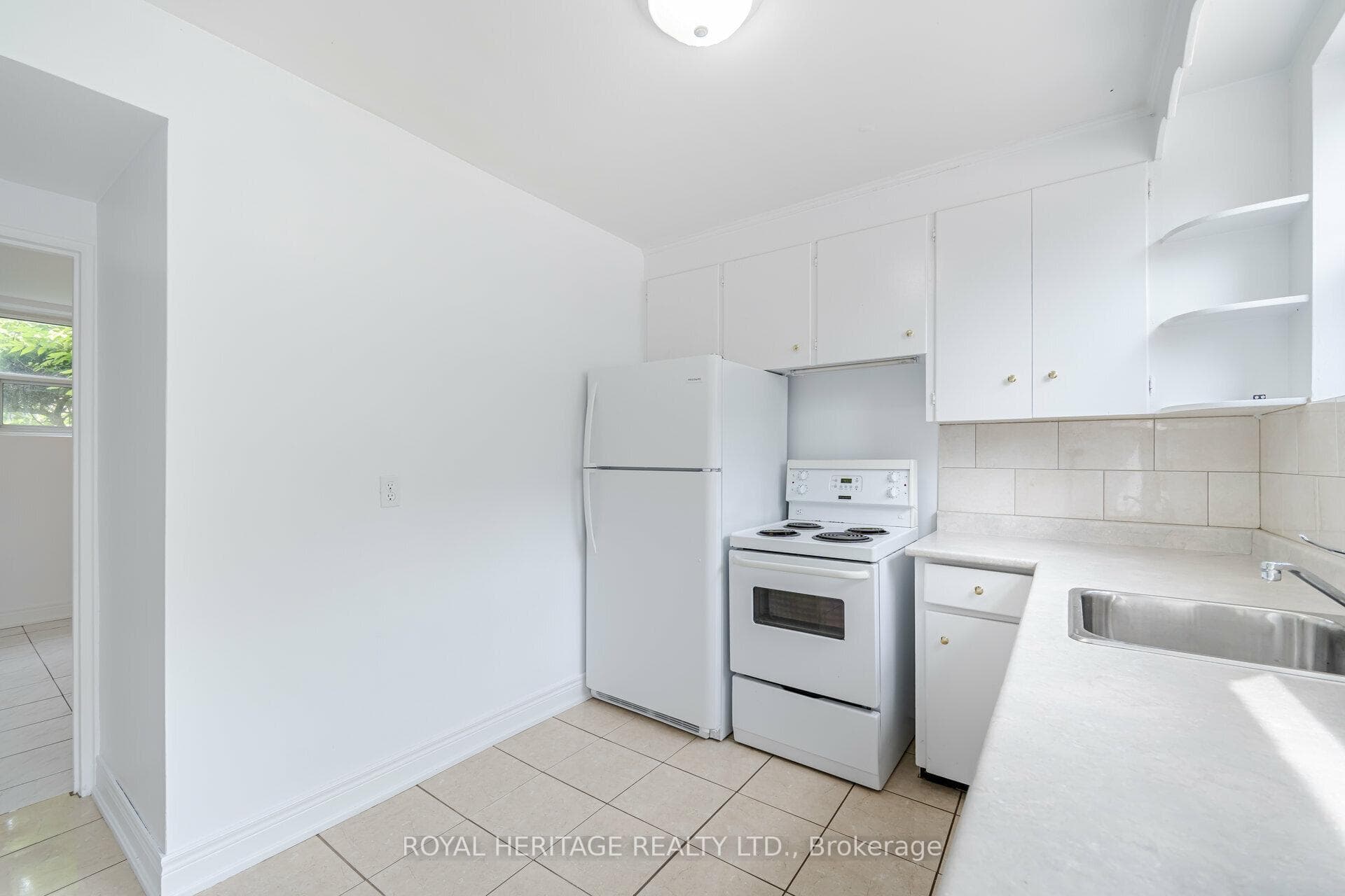 349 Frontenac Avenue photo 24