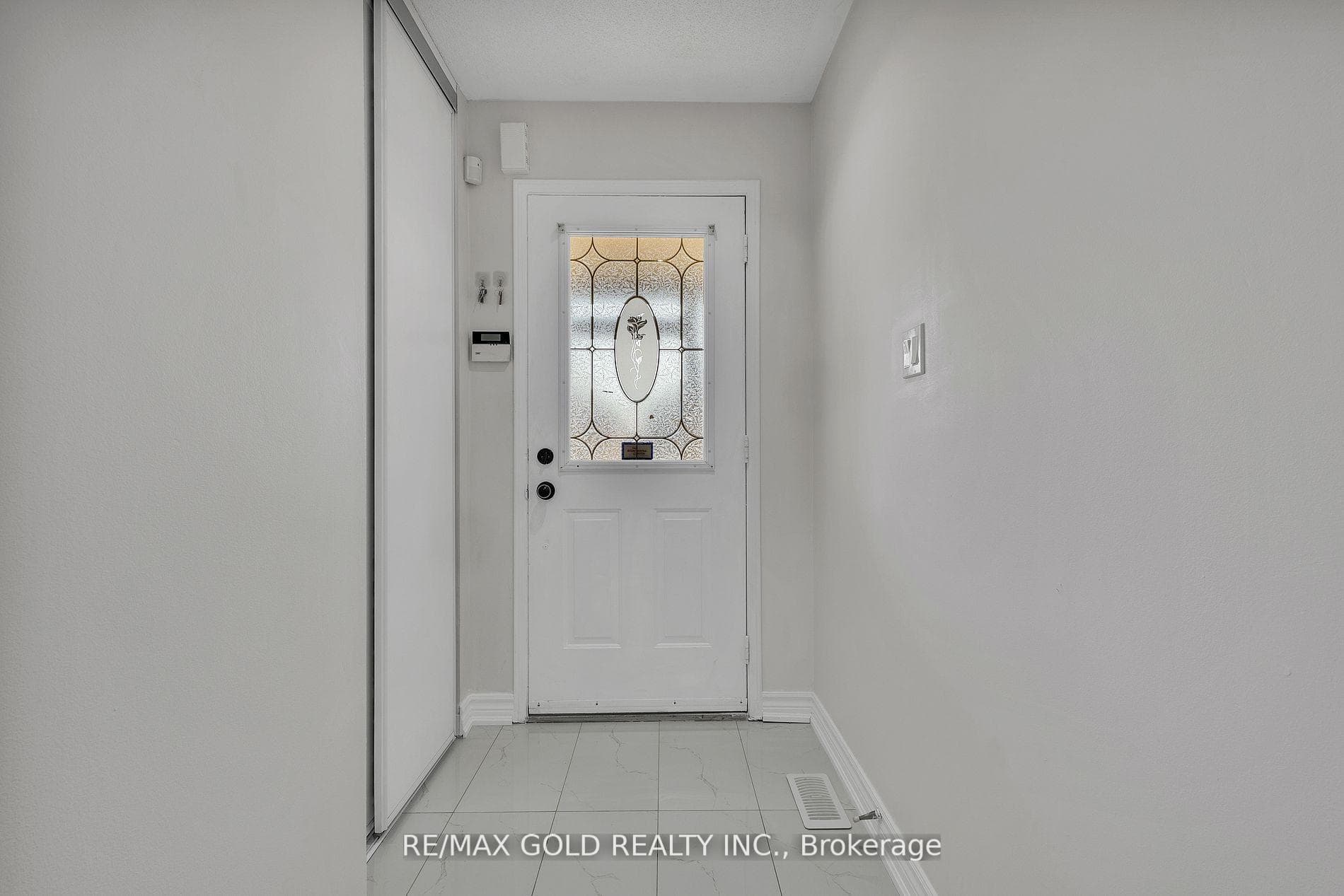 40 Elmpark Court photo 6