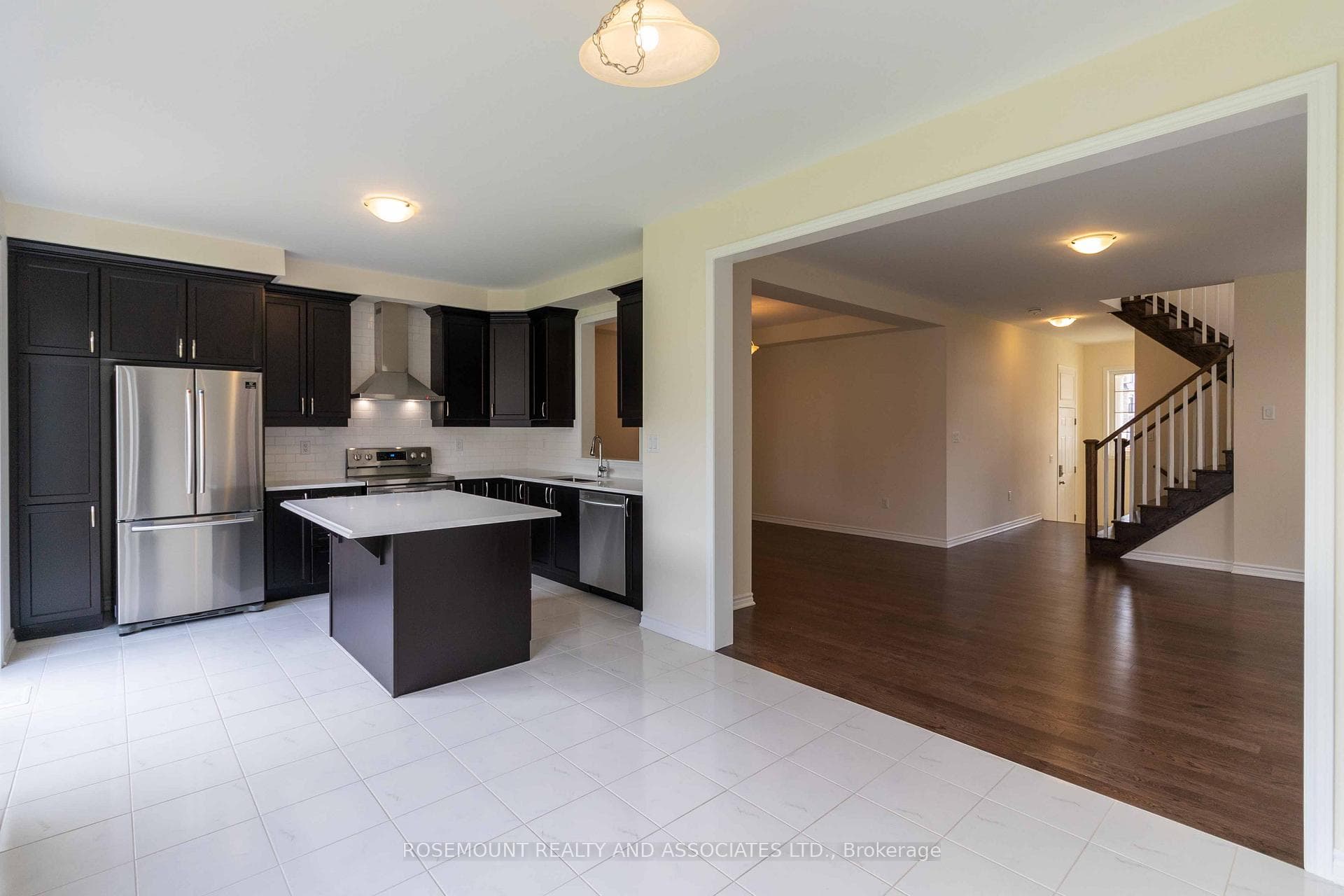 41 George Holley Street photo 11