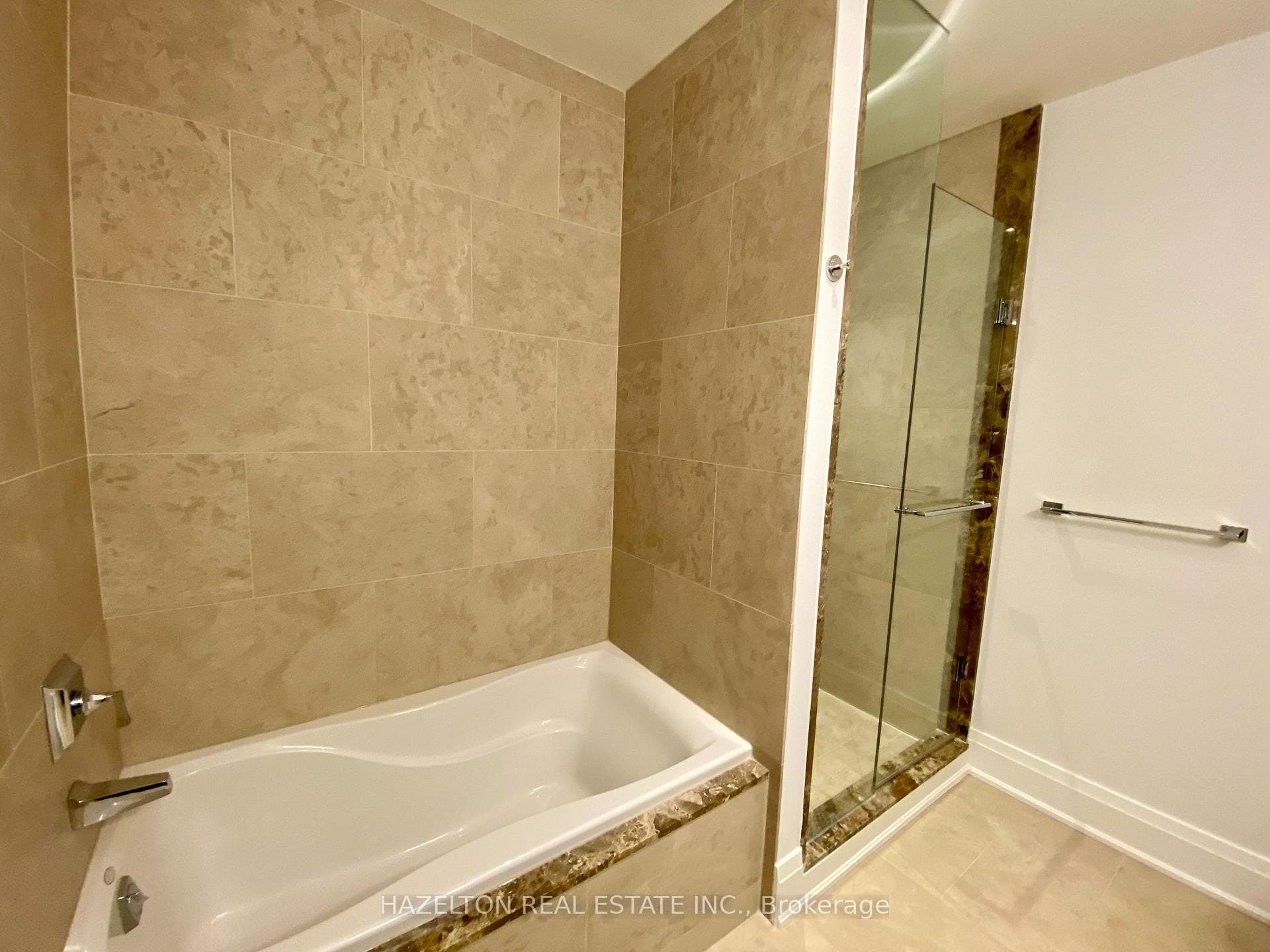 soaking tub