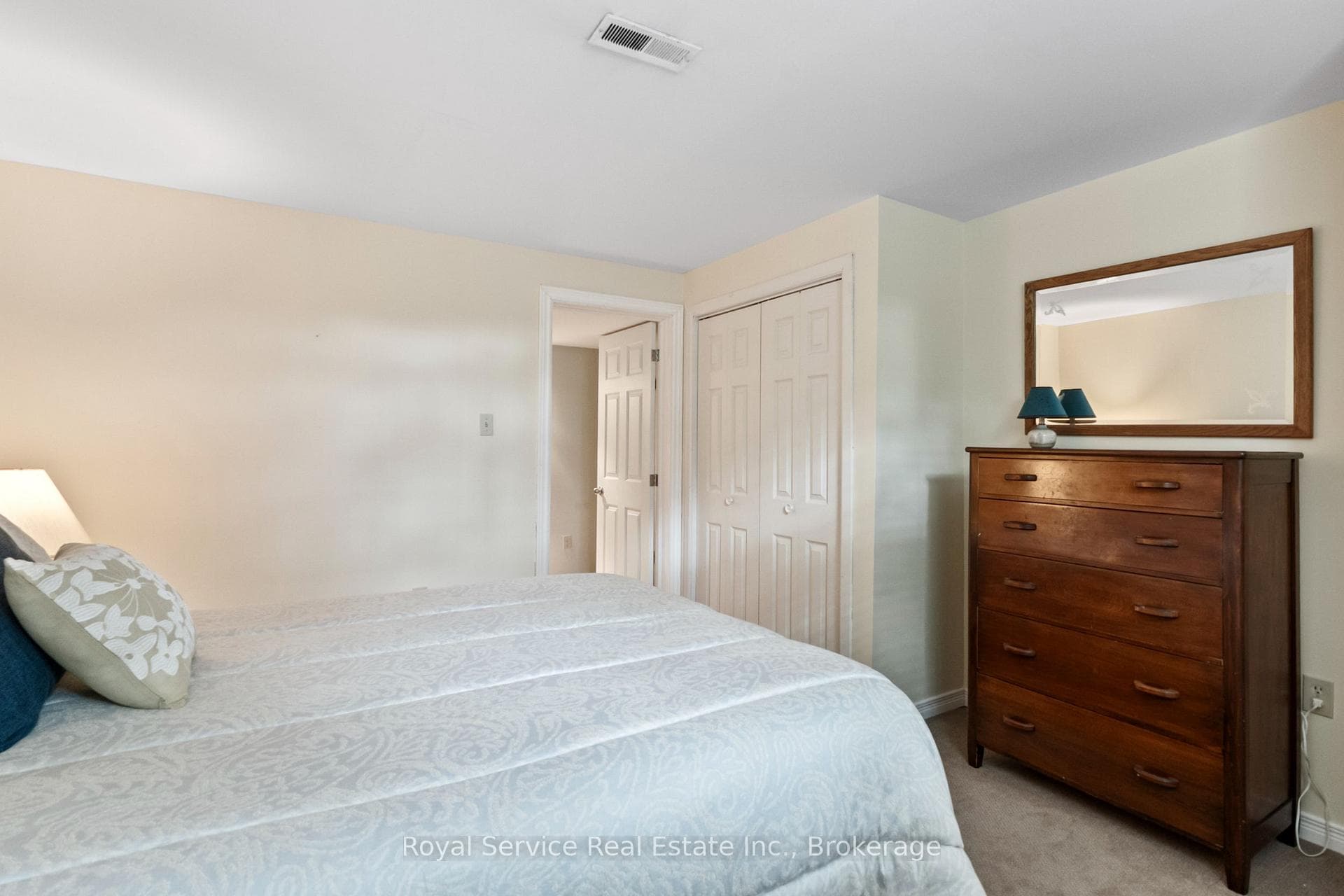 33 Russell Hill Road photo 34