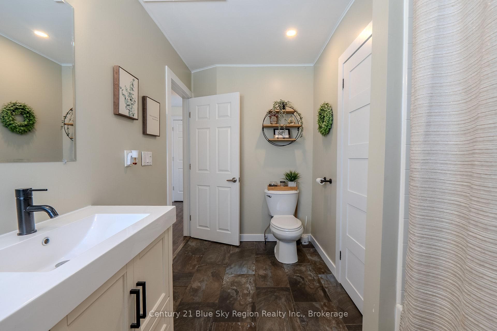 278 Tower Drive photo 29