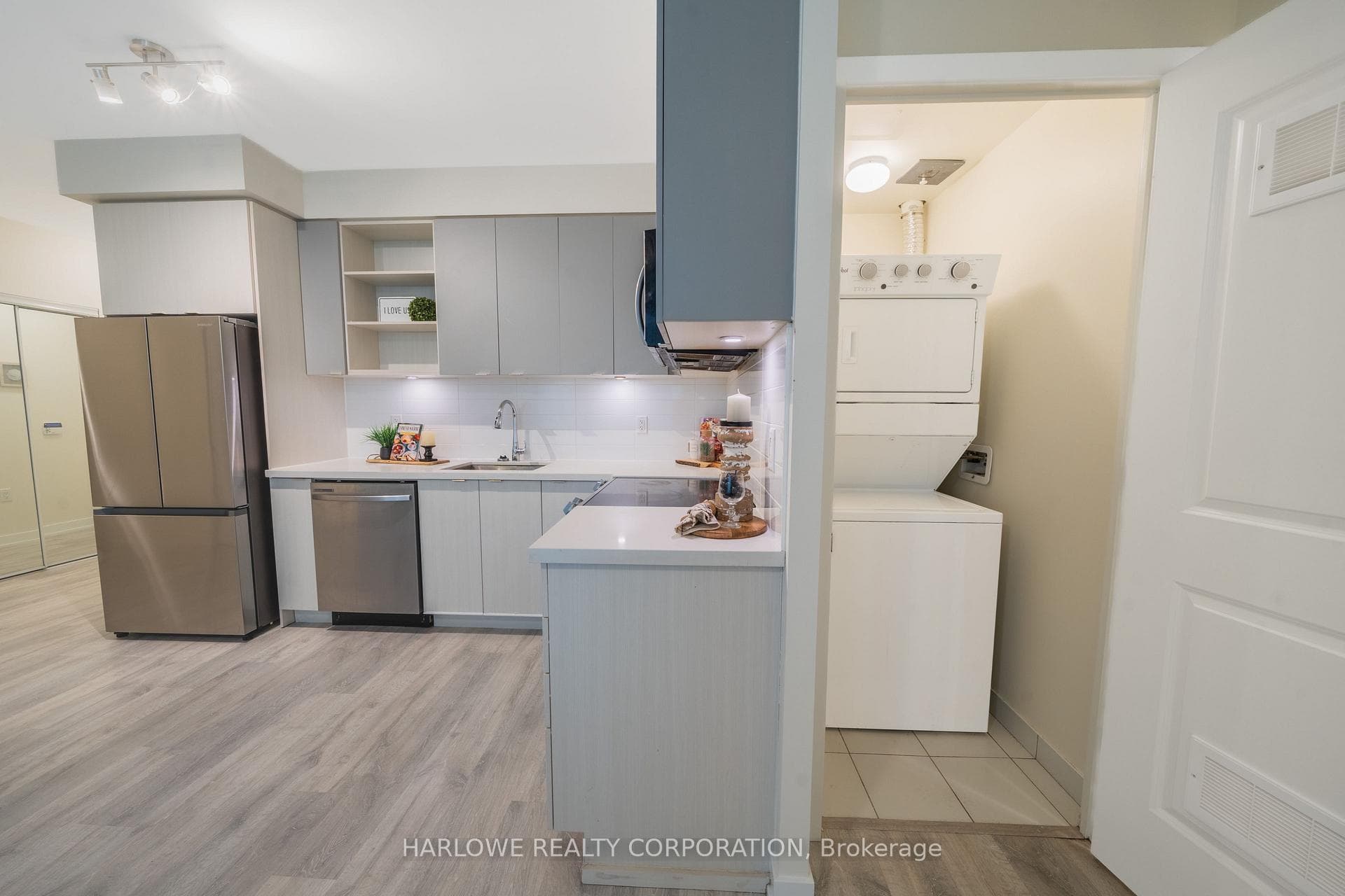 4655 Metcalfe Avenue Unit 109 photo 10