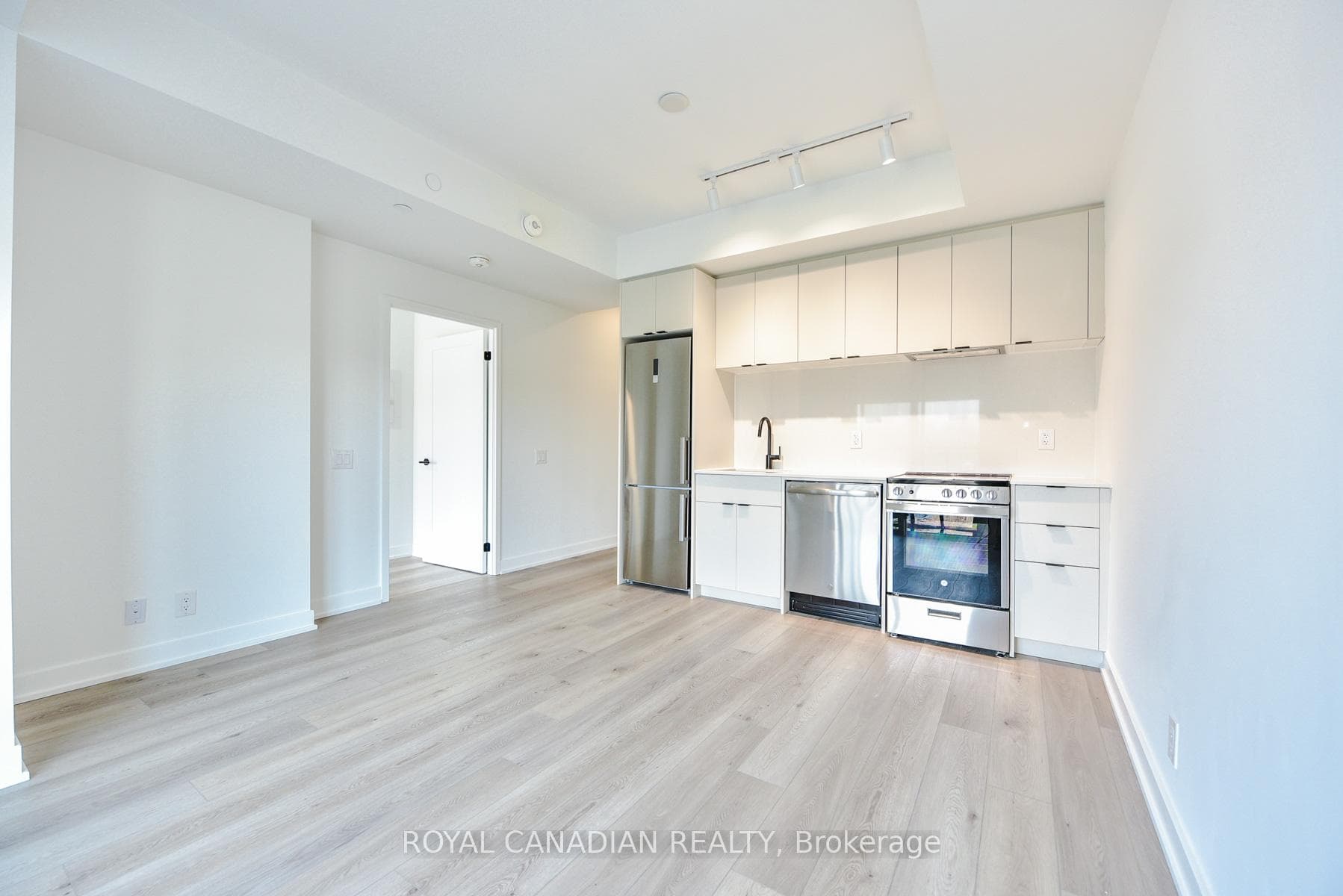 1660 Bloor Street Unit 601 photo 11