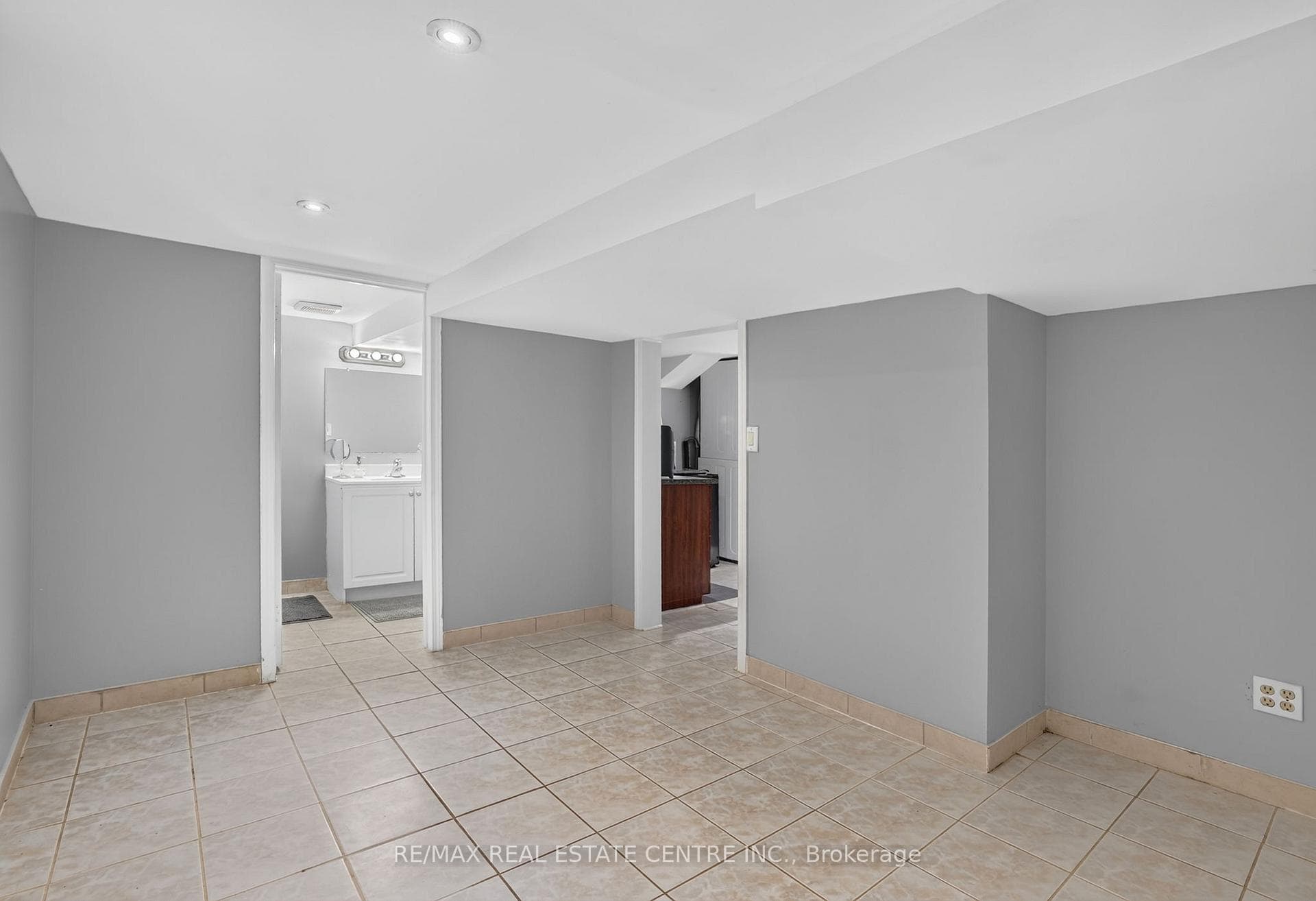 75 West Street photo 37