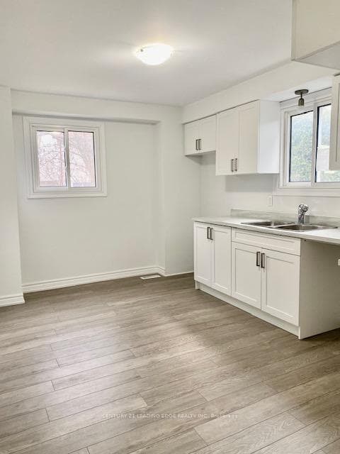 1309 Northbrook Street photo 5