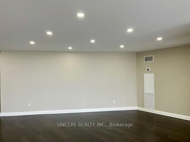 85 Skymark Drive Unit 1005 photo 8
