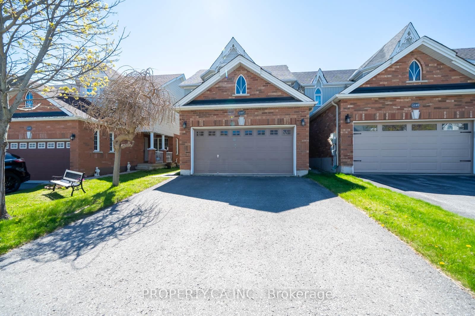 1187 Booth Avenue photo 2