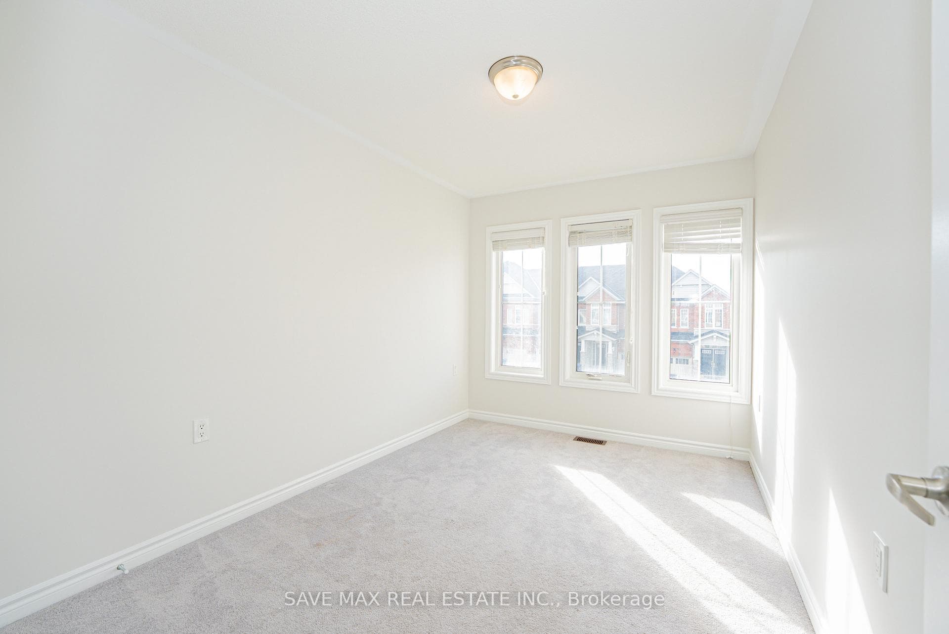 9 Phyllis Drive photo 34