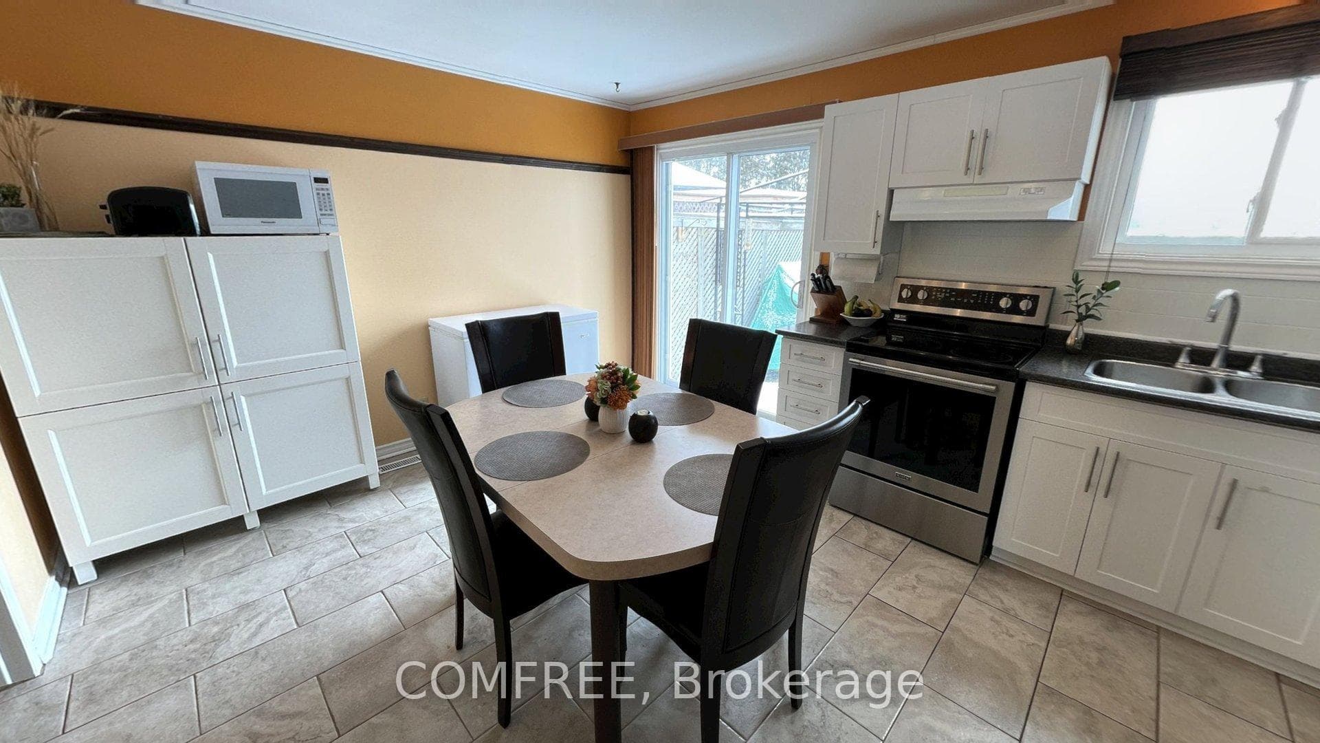 56 Fieldgate Drive photo 5