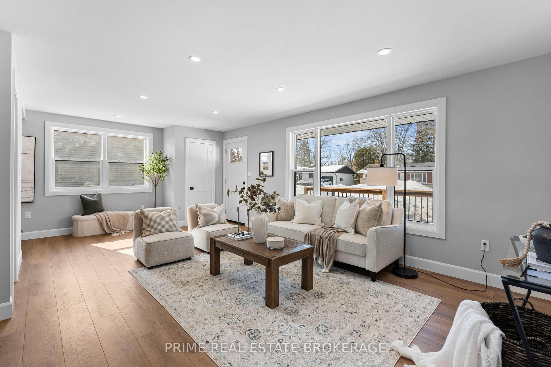 320 Marlborough Street photo 8
