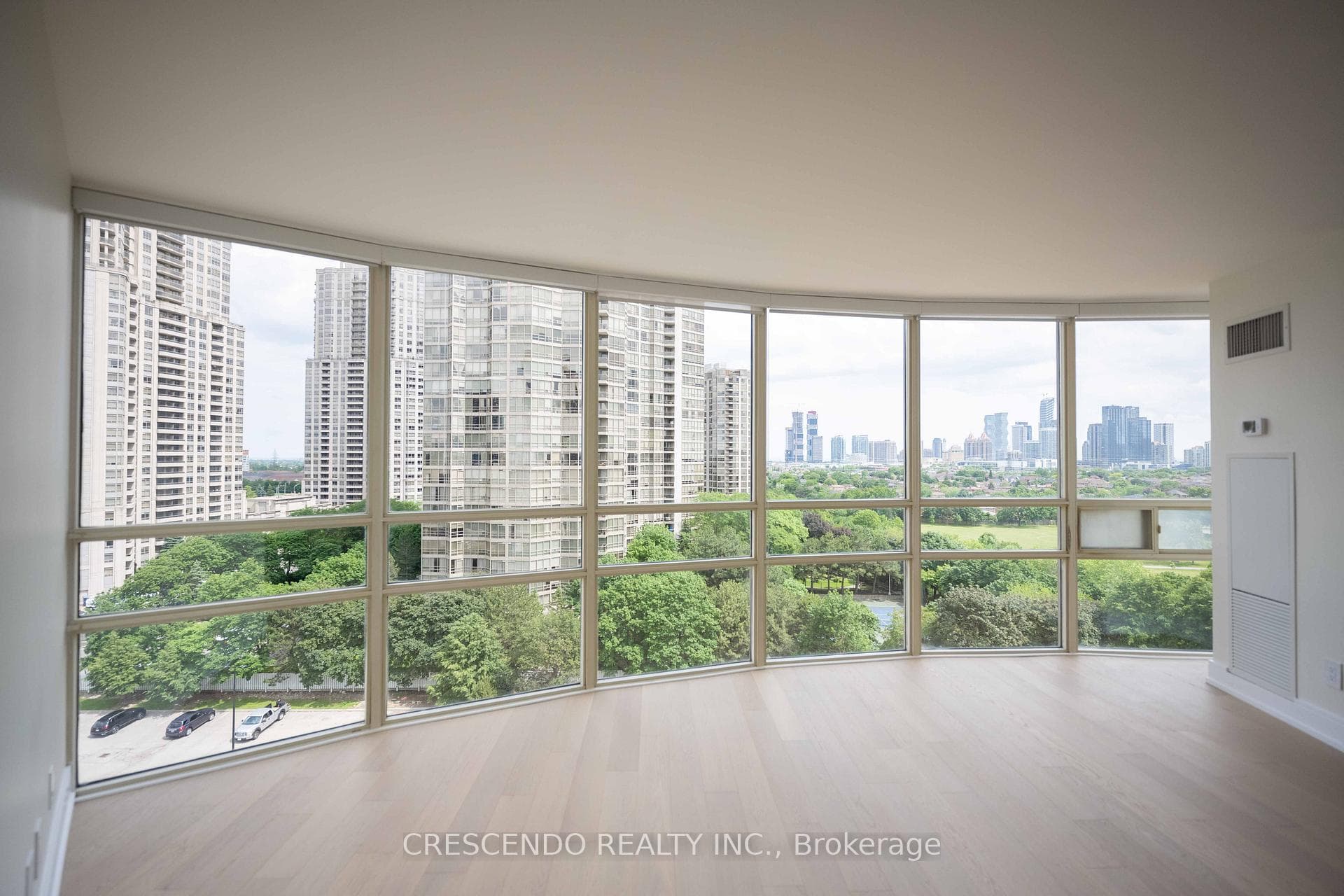 50 Eglinton Avenue Unit 1006 photo 7