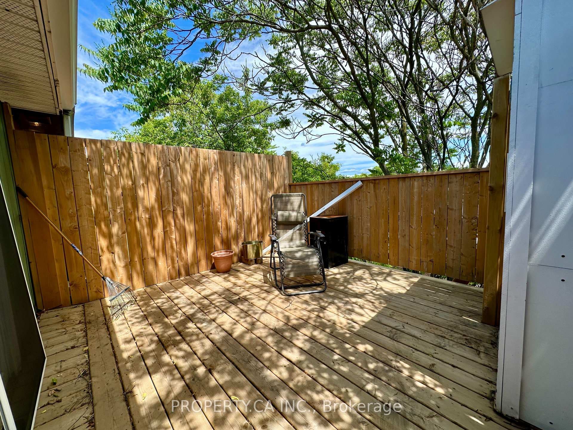 129 Munro Street Unit Upper photo 16