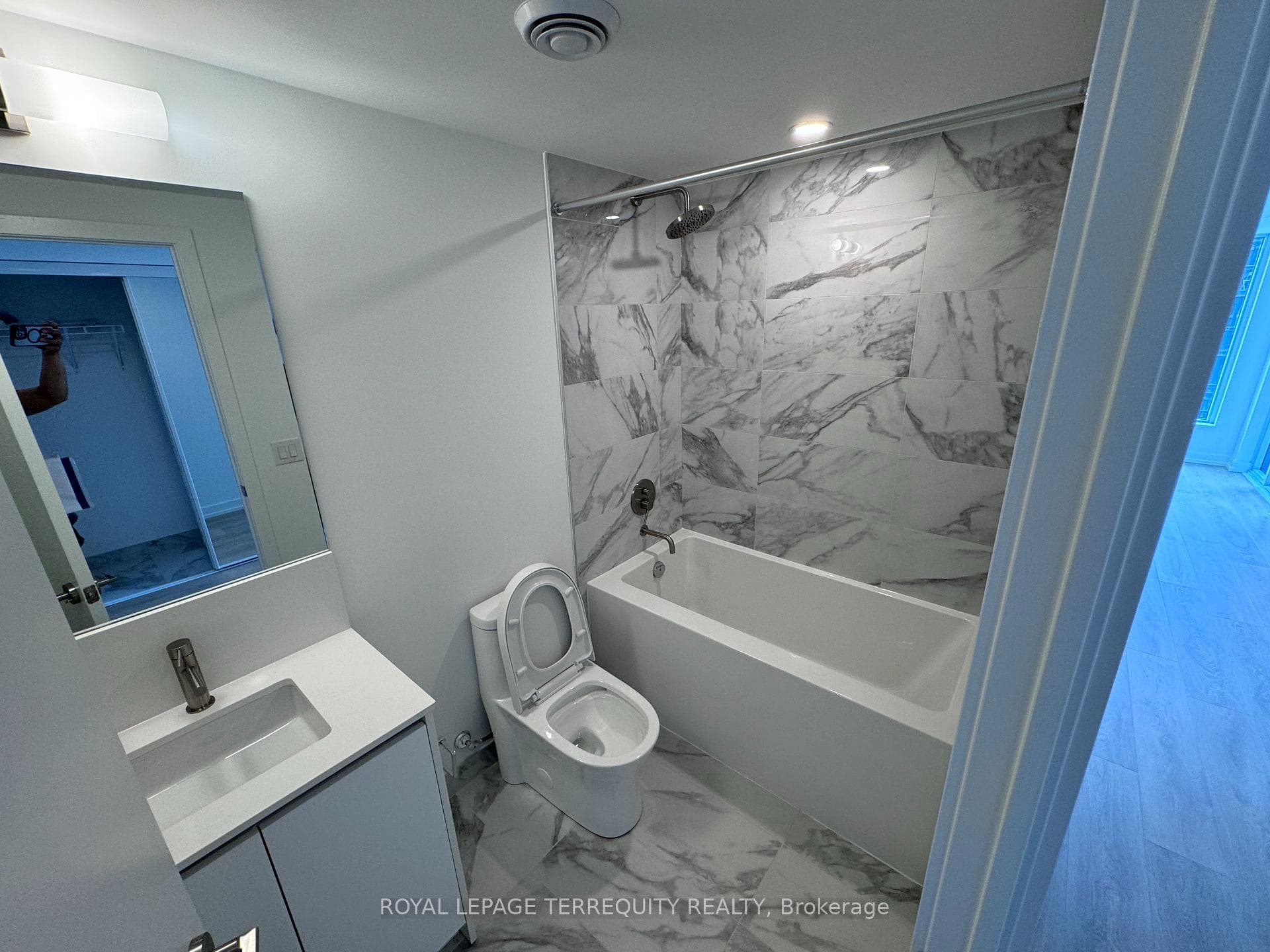 1100 Sheppard Avenue Unit 1009 photo 5