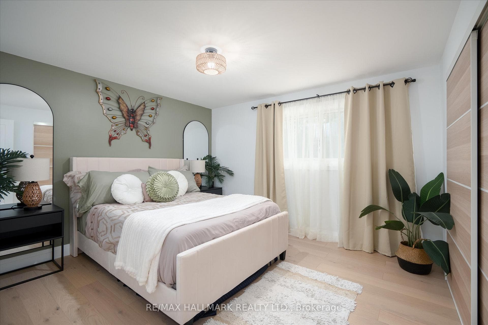 119 Charlotte Place photo 18