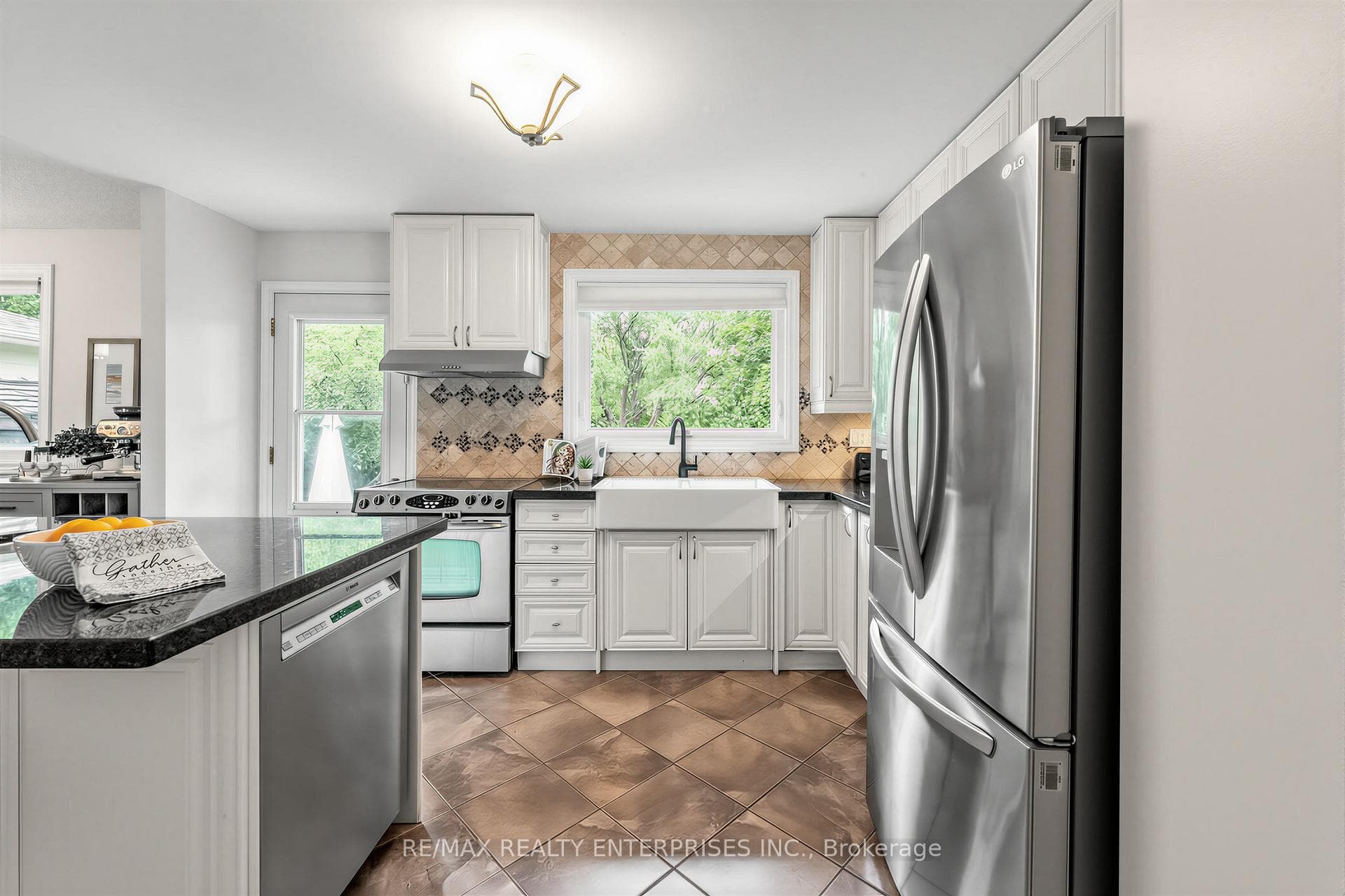 5263 Bromley Road photo 9