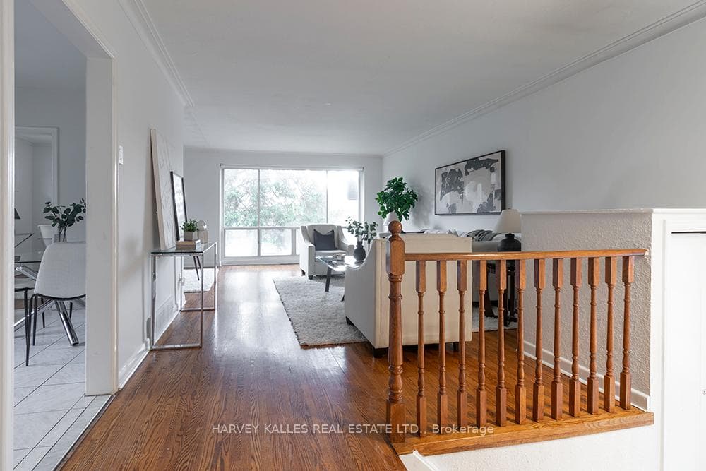 135 Combe Avenue photo 18