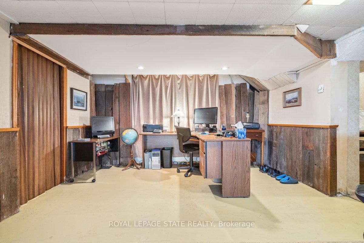 171 Old Ancaster Road photo 22