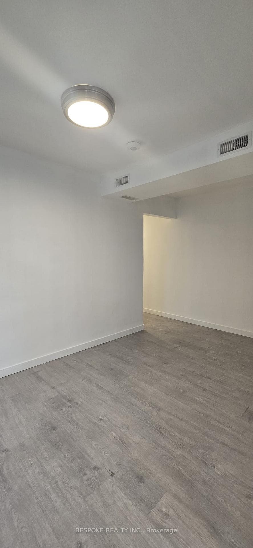 288 EGLINTON Avenue Unit 1 photo 7