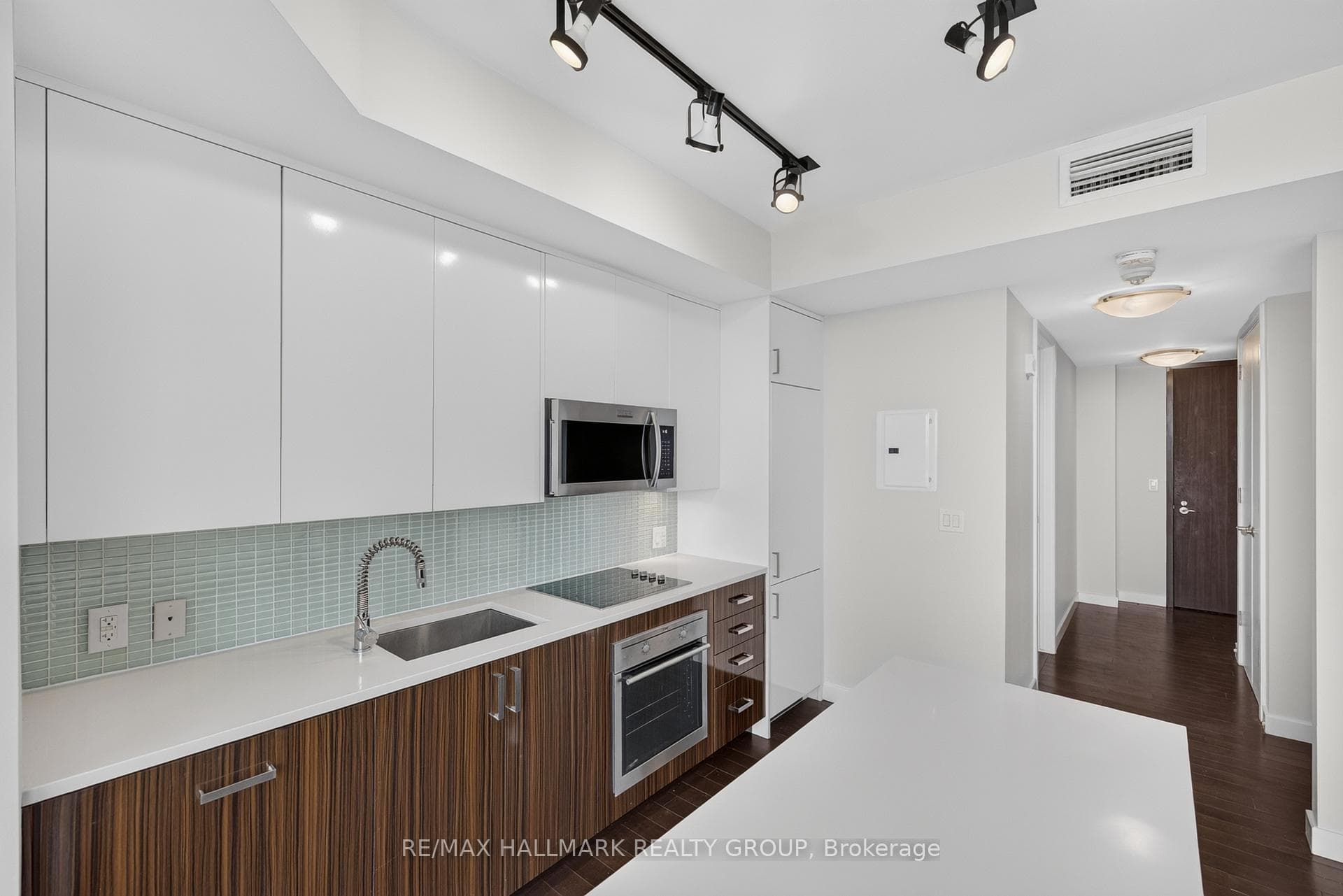 201 Parkdale Avenue Unit 1001 photo 10