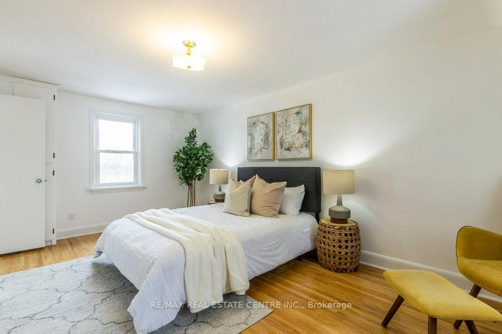 12 Mckenzie Avenue photo 16