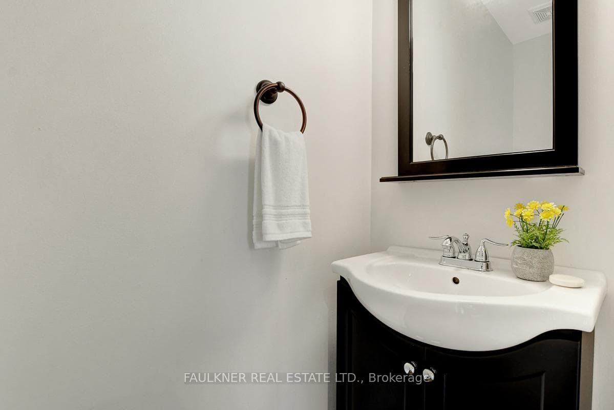 536 Lower Byron Avenue photo 21