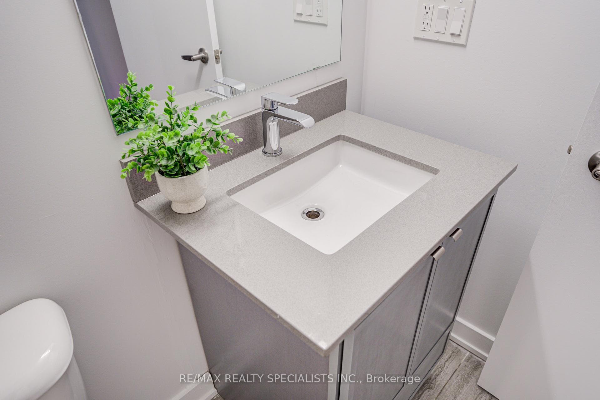 1119 Cooke Boulevard Unit B322 photo 15