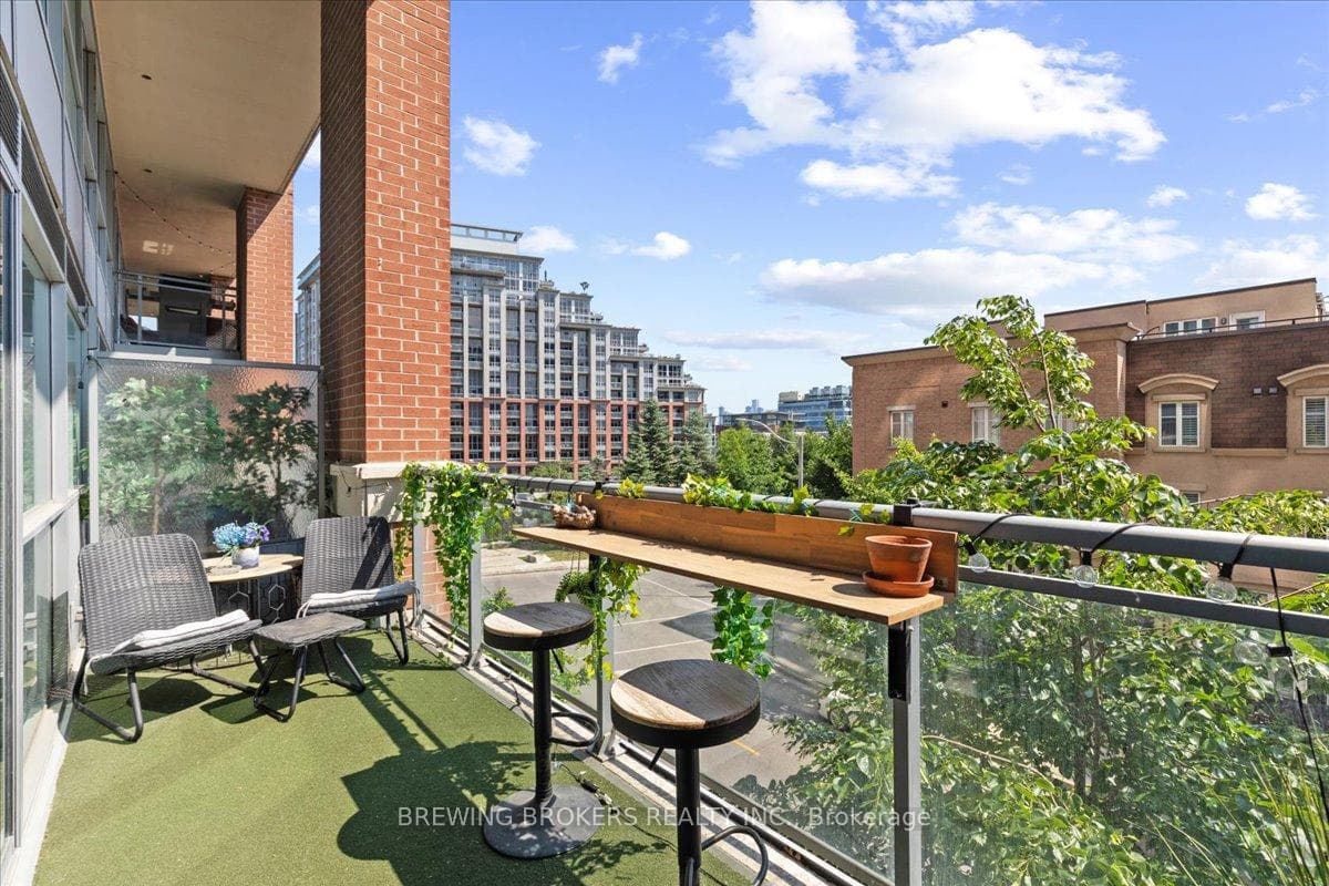 80 Western Battery Road Unit 210 photo 12