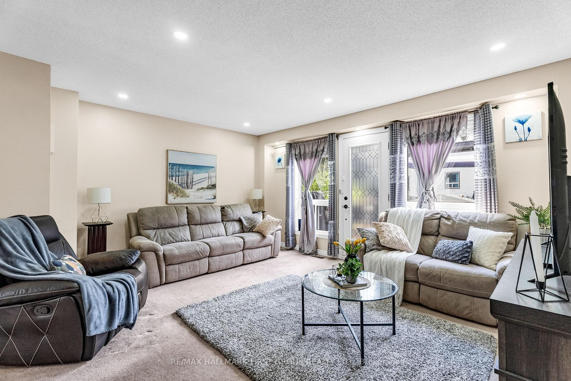 149 Ormond Drive photo 4
