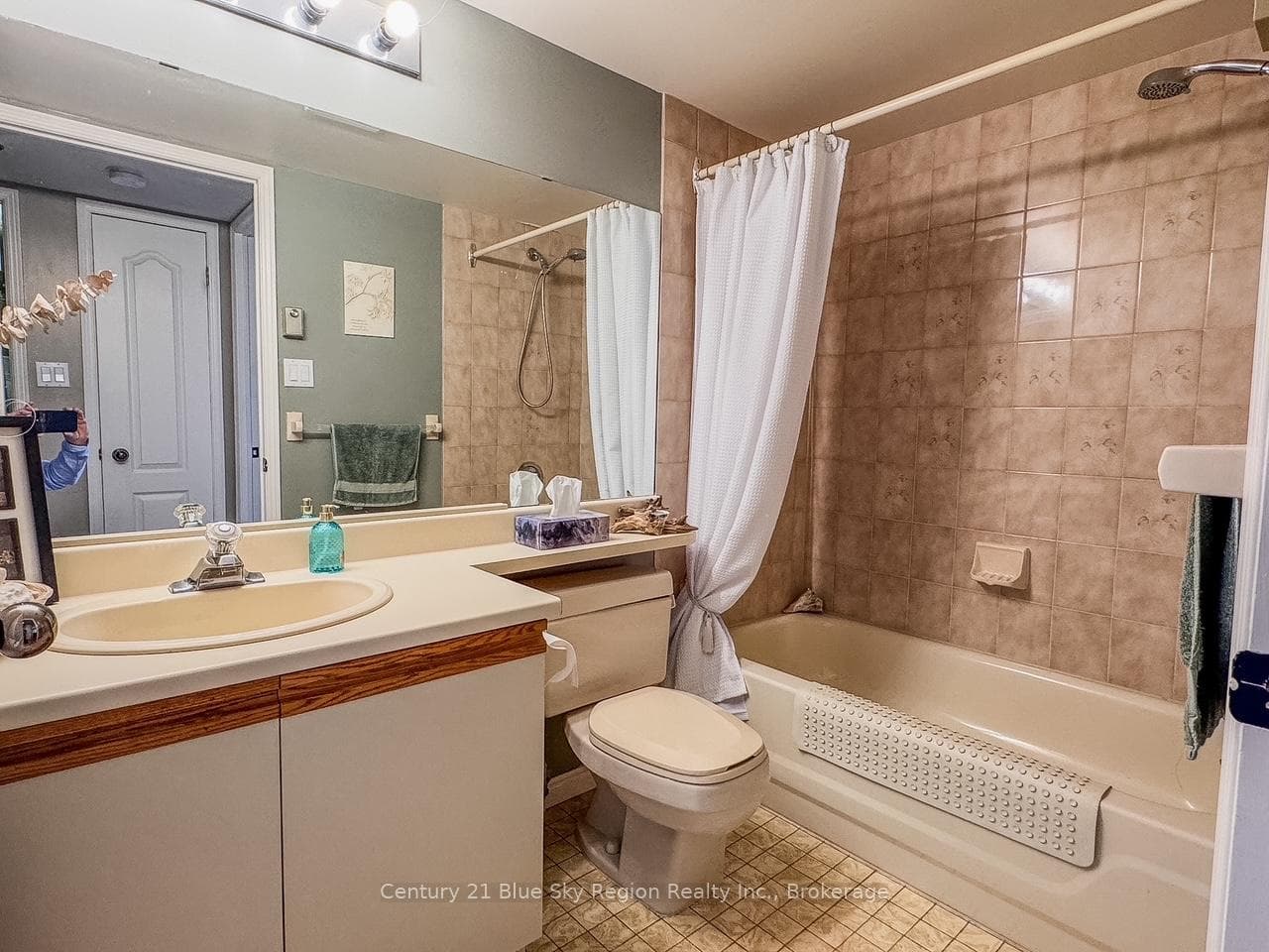 Main Bath