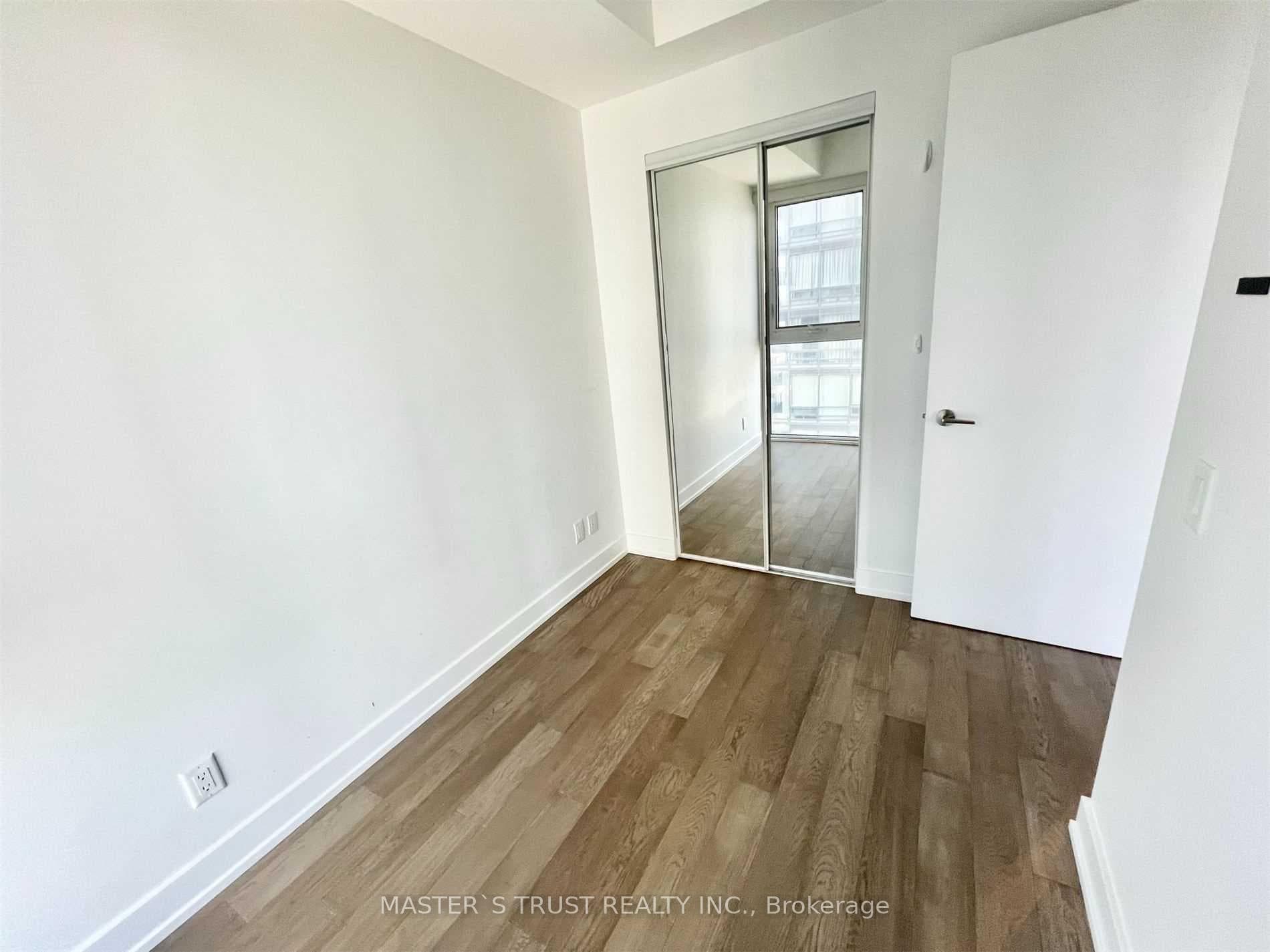 7 Grenville Street Unit 1601 photo 23