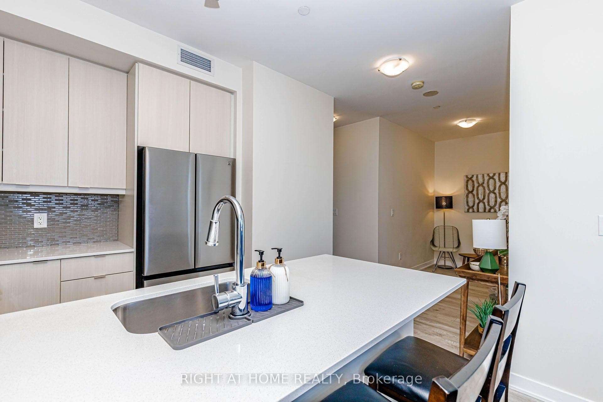 4633 Glen Erin Drive Unit 2 photo 15