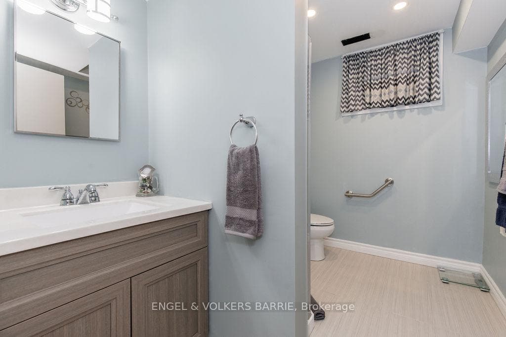 68 Ottaway Avenue photo 24