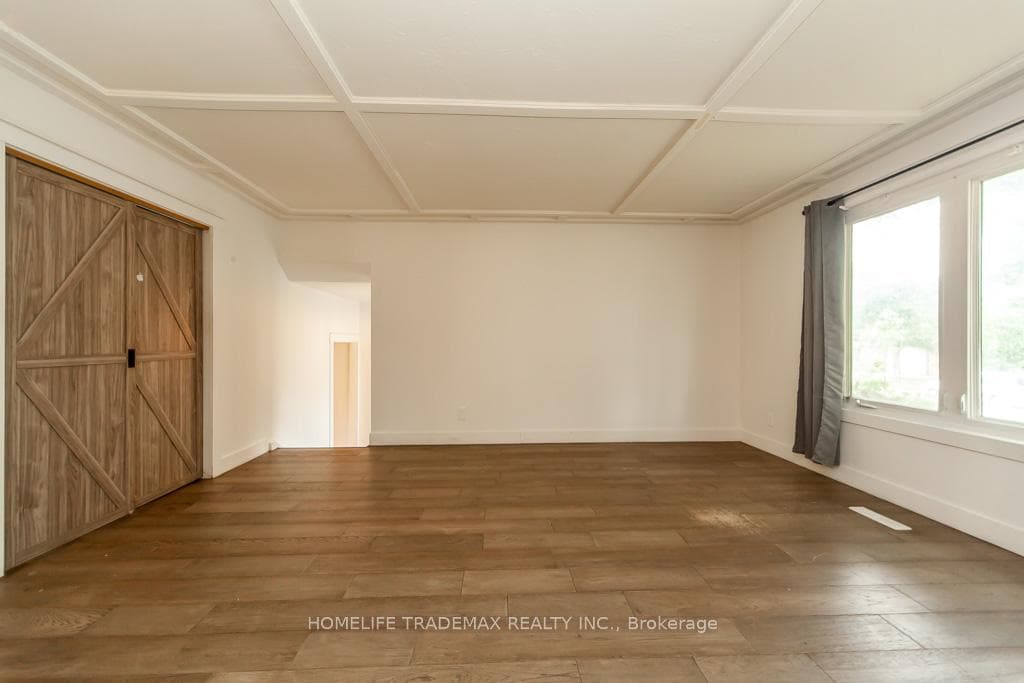 61 College Crescent photo 9