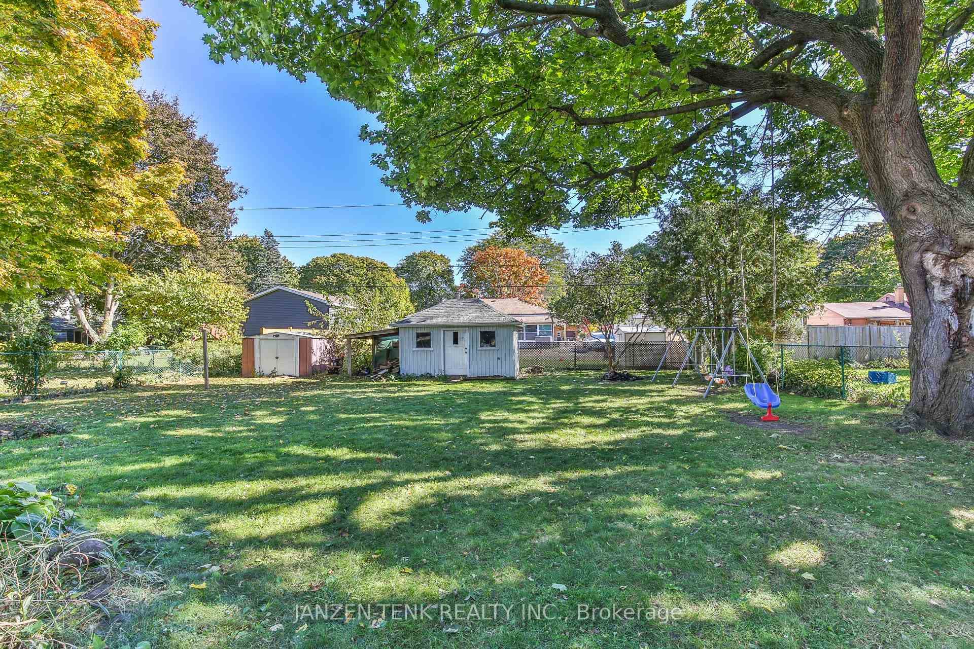 39 Treelawn Avenue photo 29