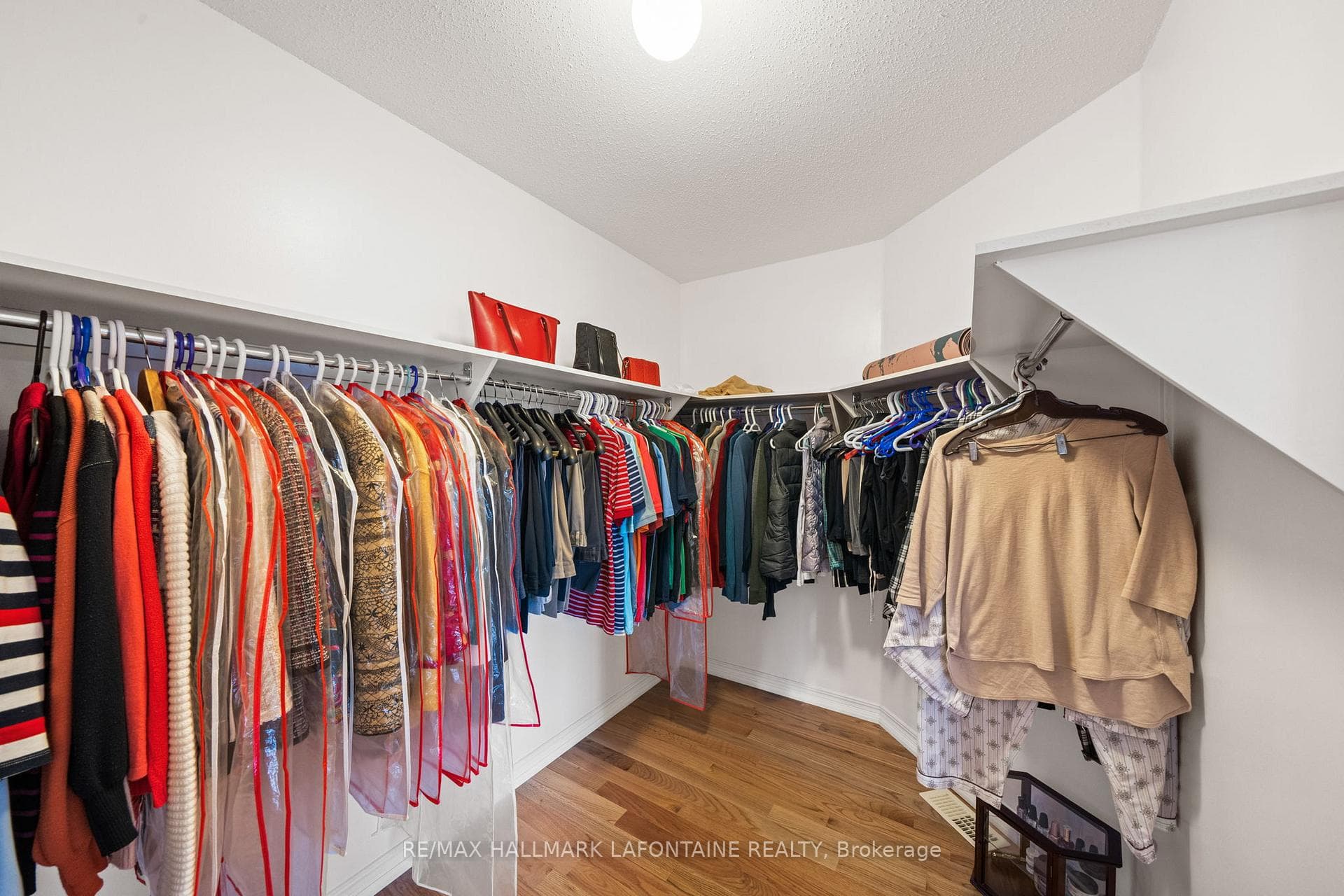 6 Ash Valley Avenue photo 25