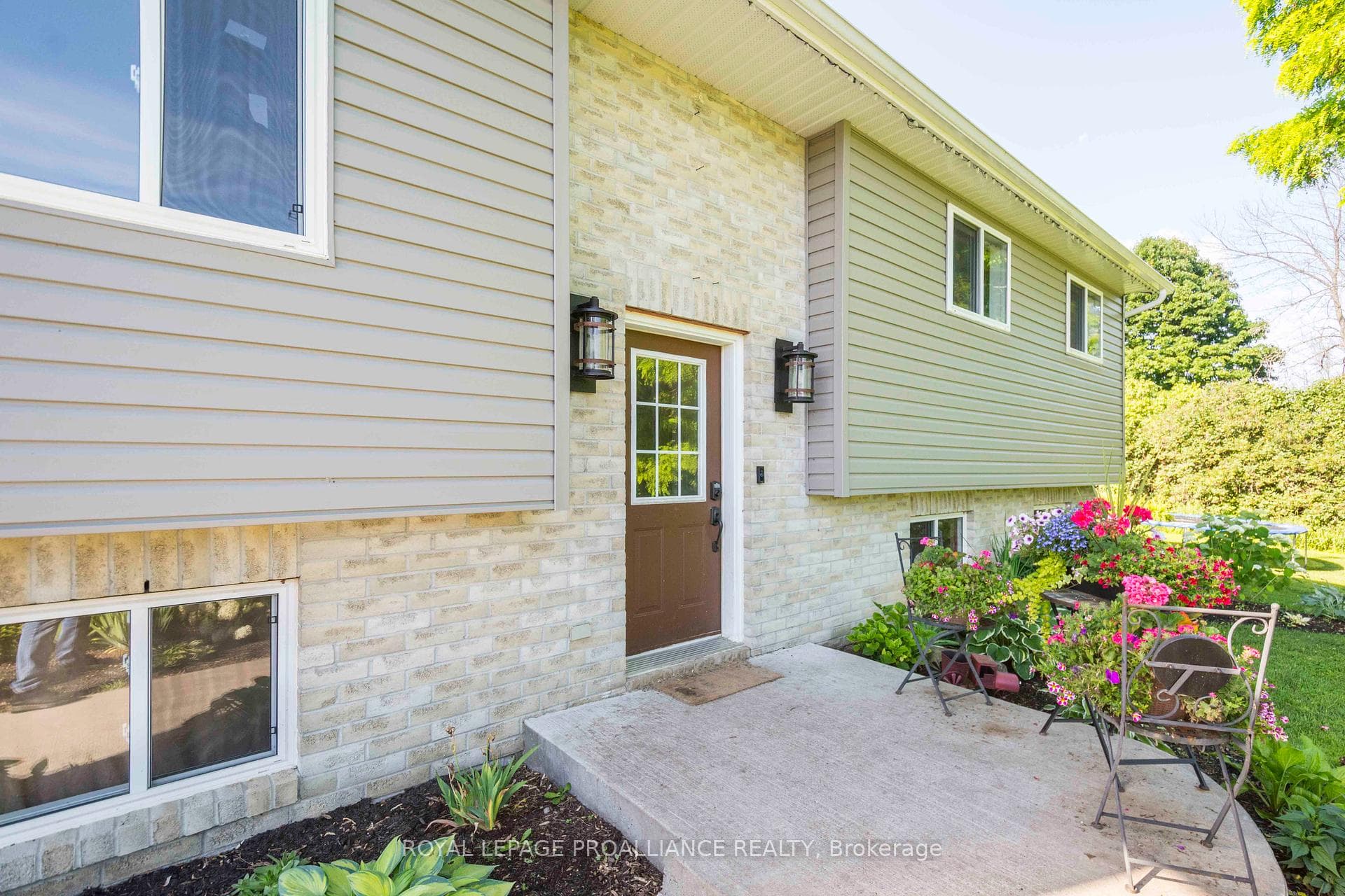 3238 Blessington Road photo 4