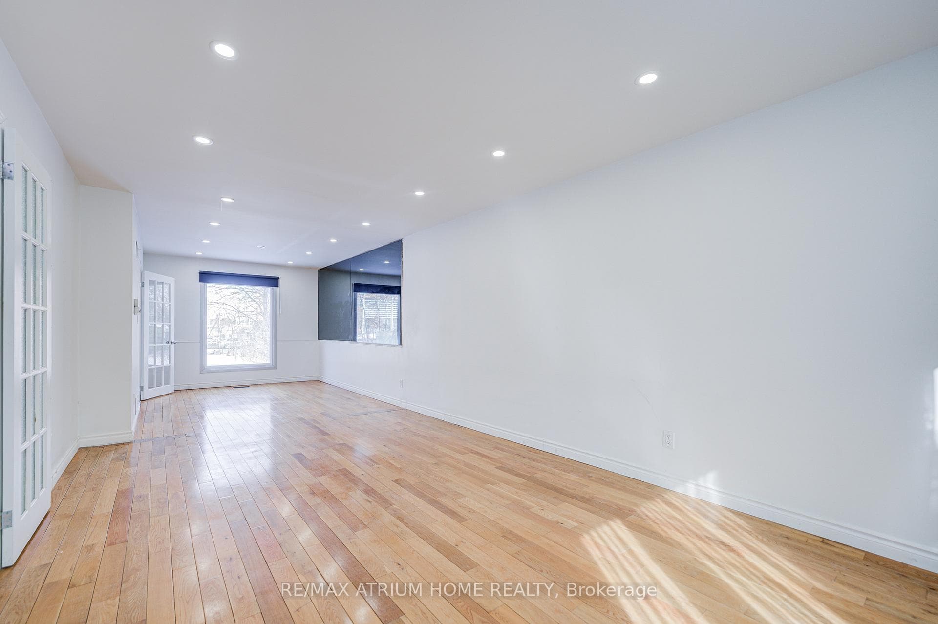 48 Whitehorn Crescent photo 7