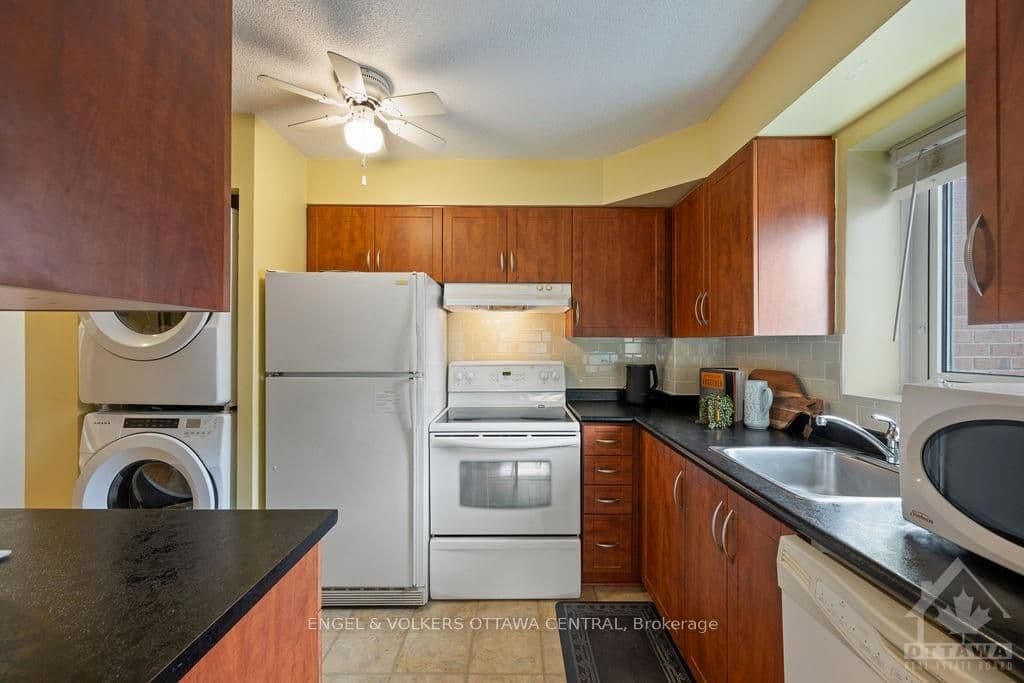 1025 GRENON Avenue Unit 226 photo 4