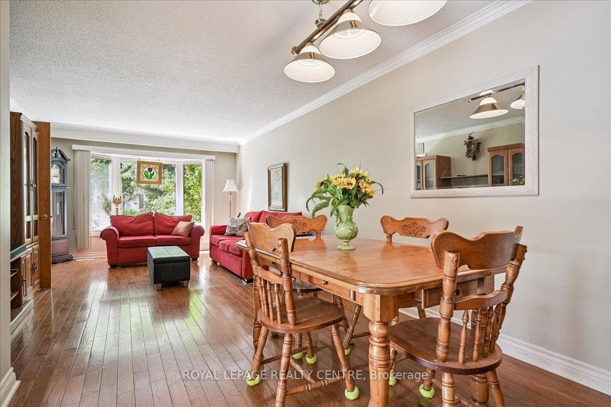 3286 Masthead Crescent photo 13