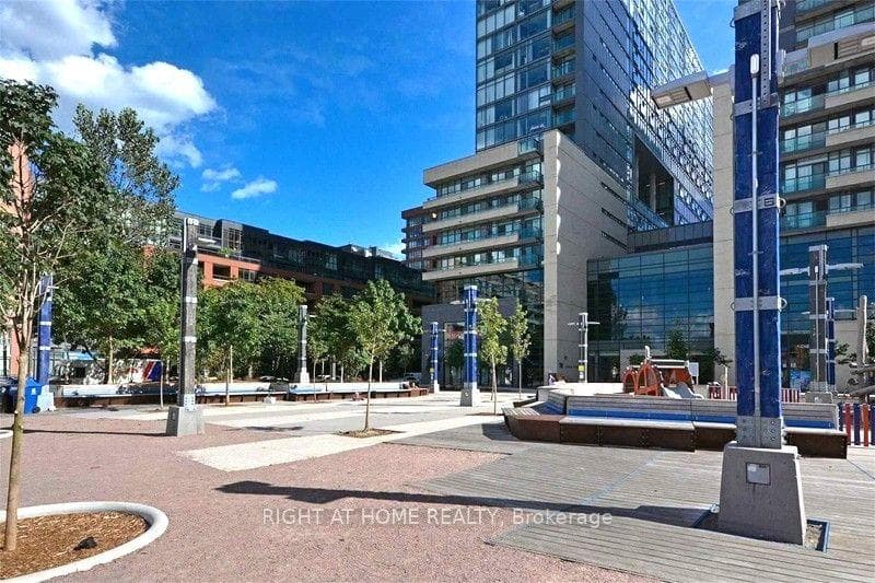 36 Lisgar Street Unit 812W photo 13
