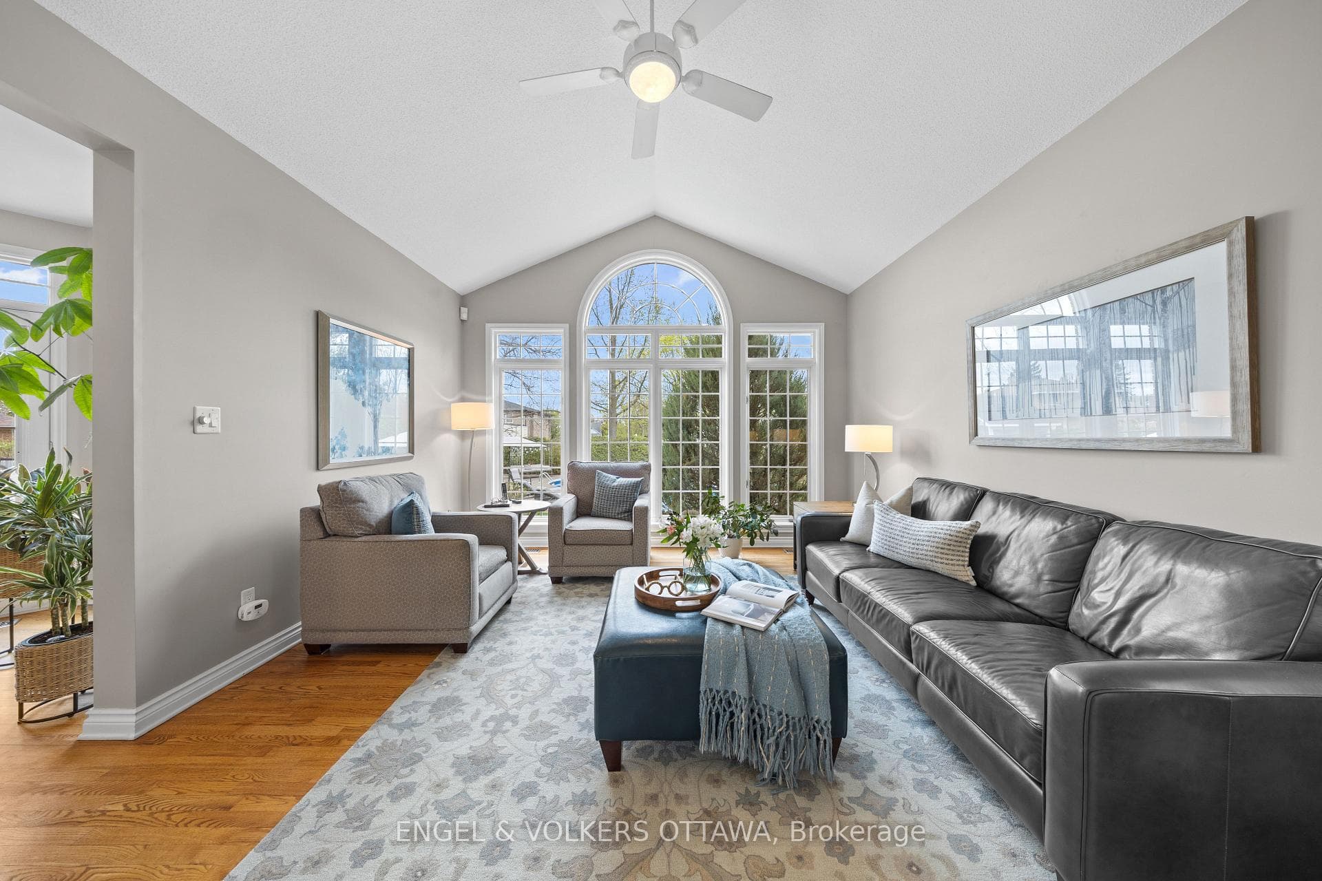 1014 Stormont Street photo 15