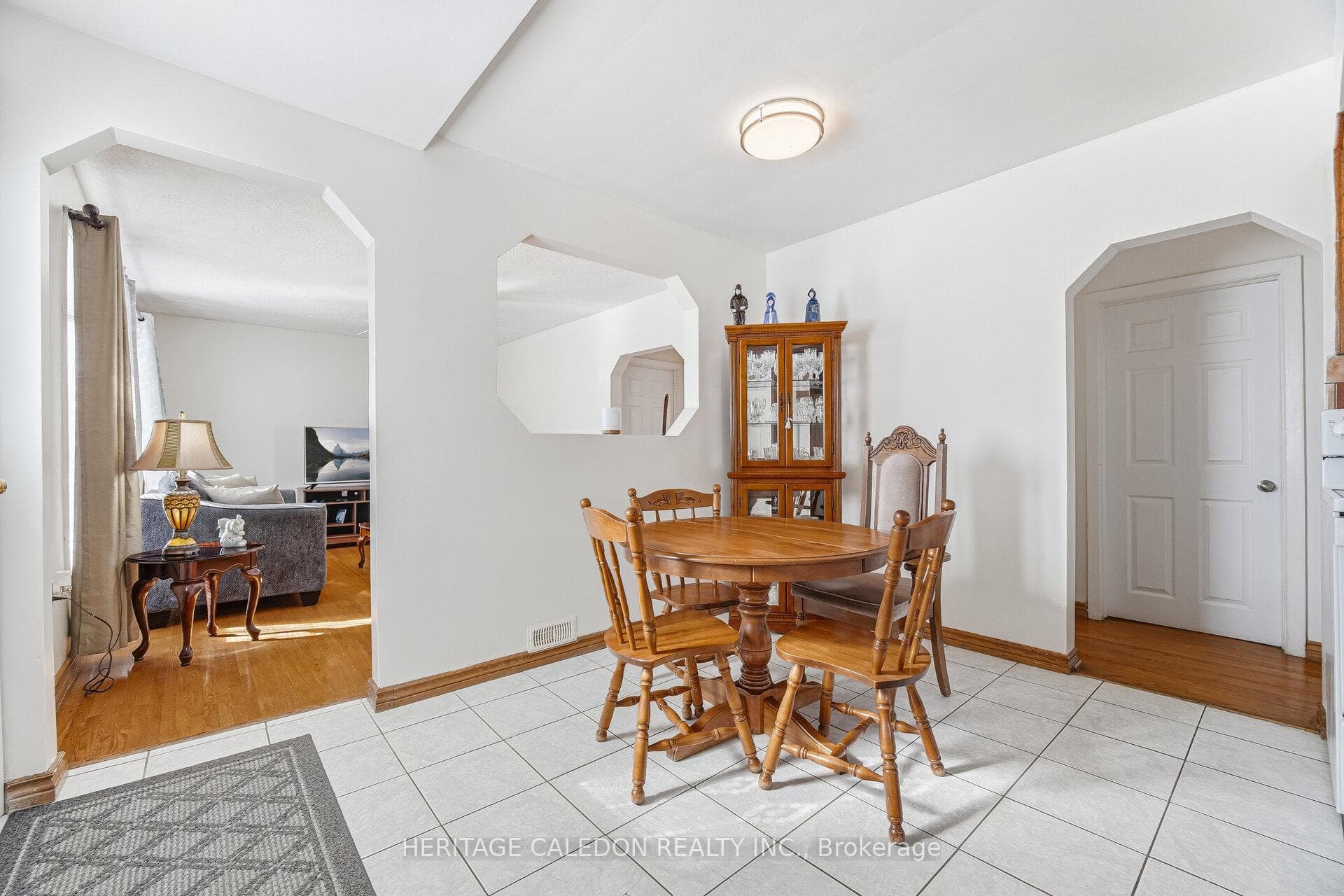 25 Shelley Street photo 8
