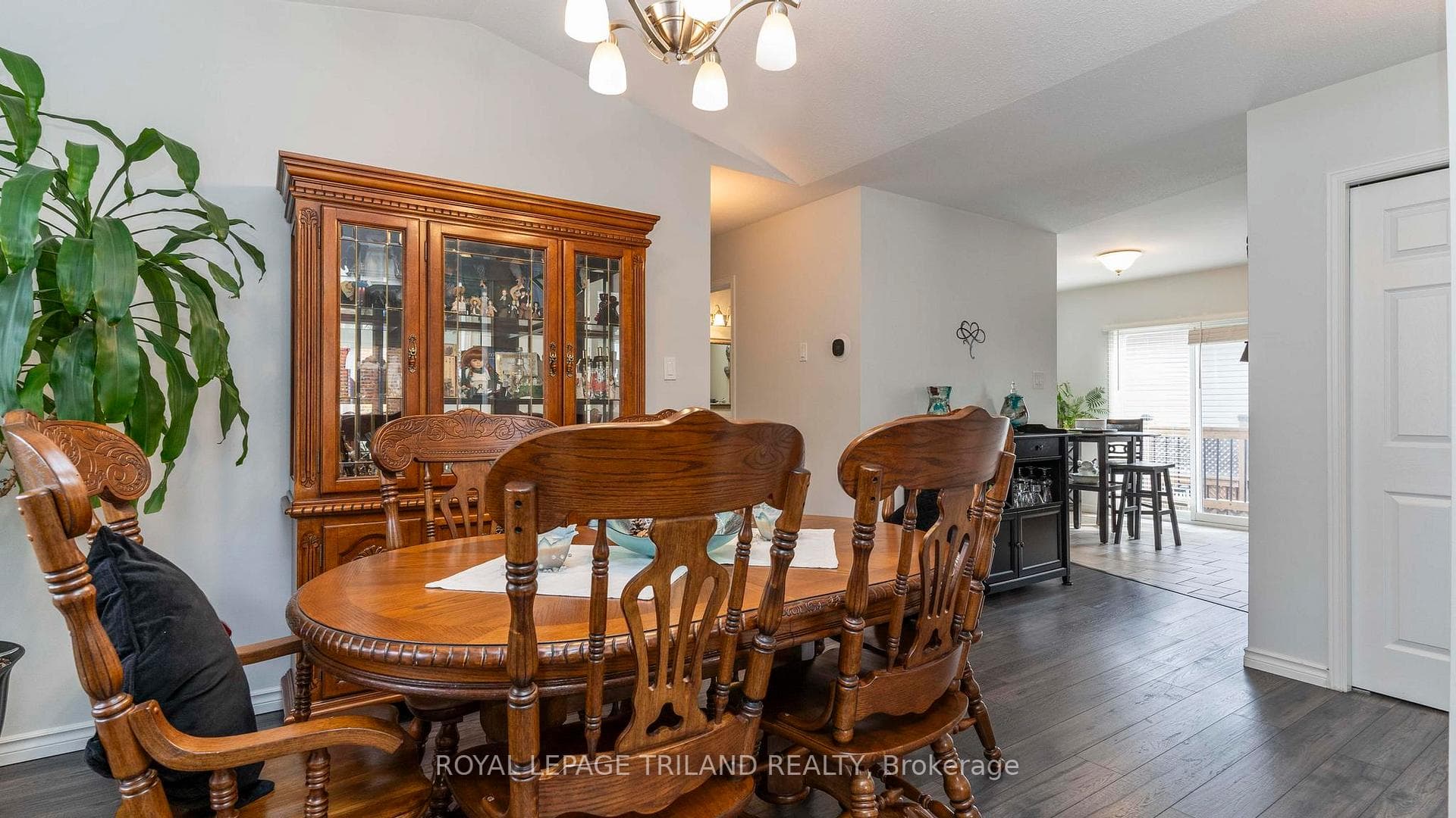 101 Dartmouth Drive photo 7