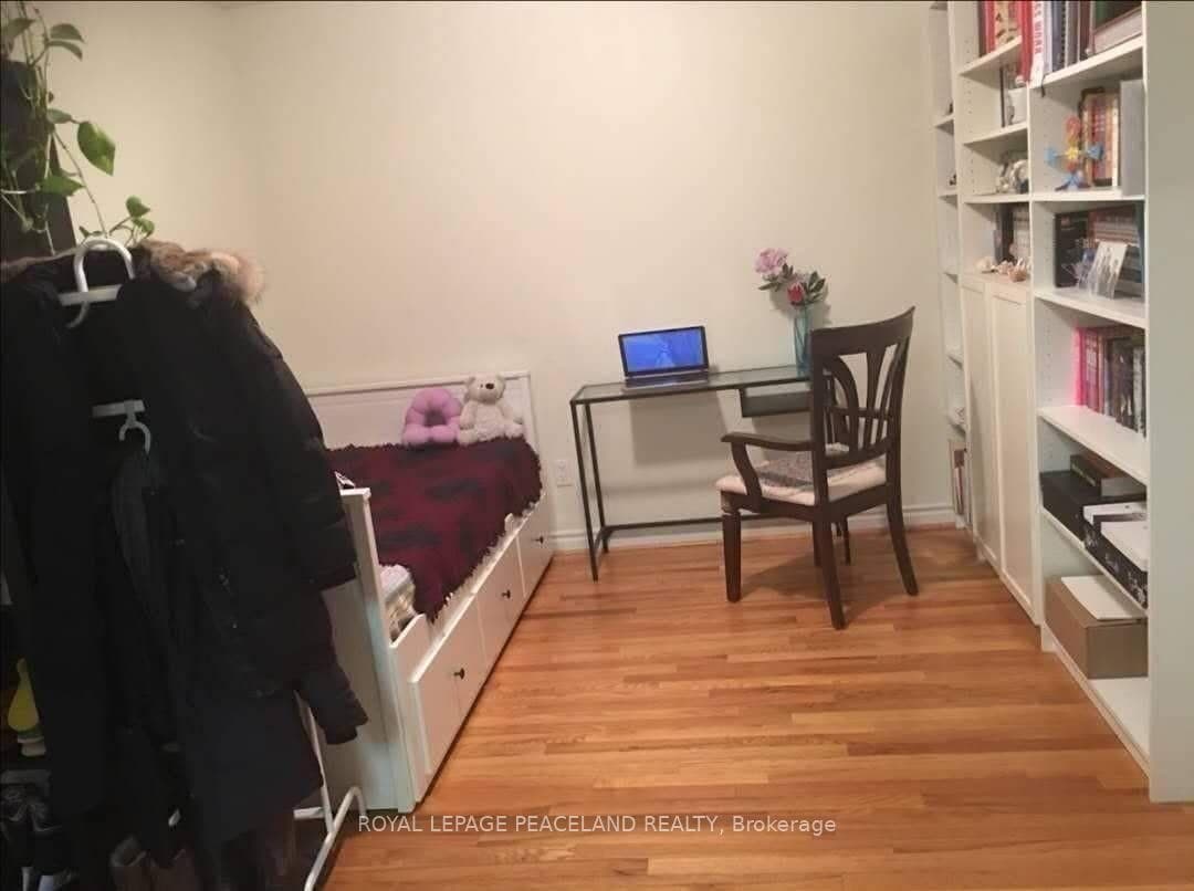 18 Sommerset Way Unit 218 photo 4