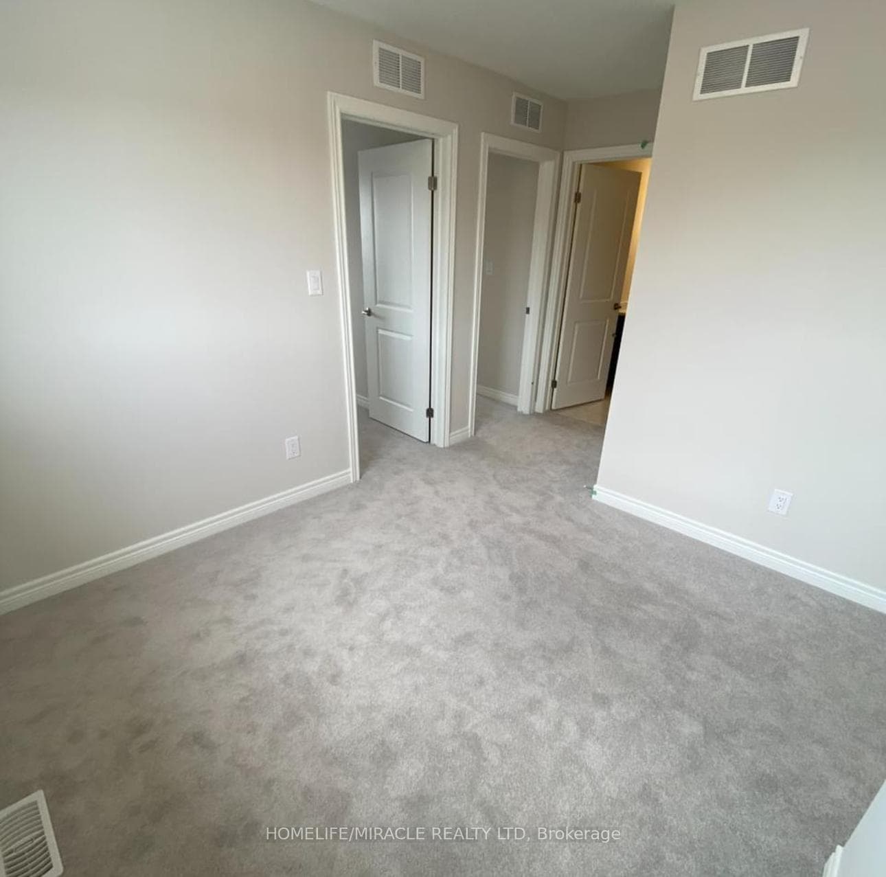 57 Sycamore Street photo 16